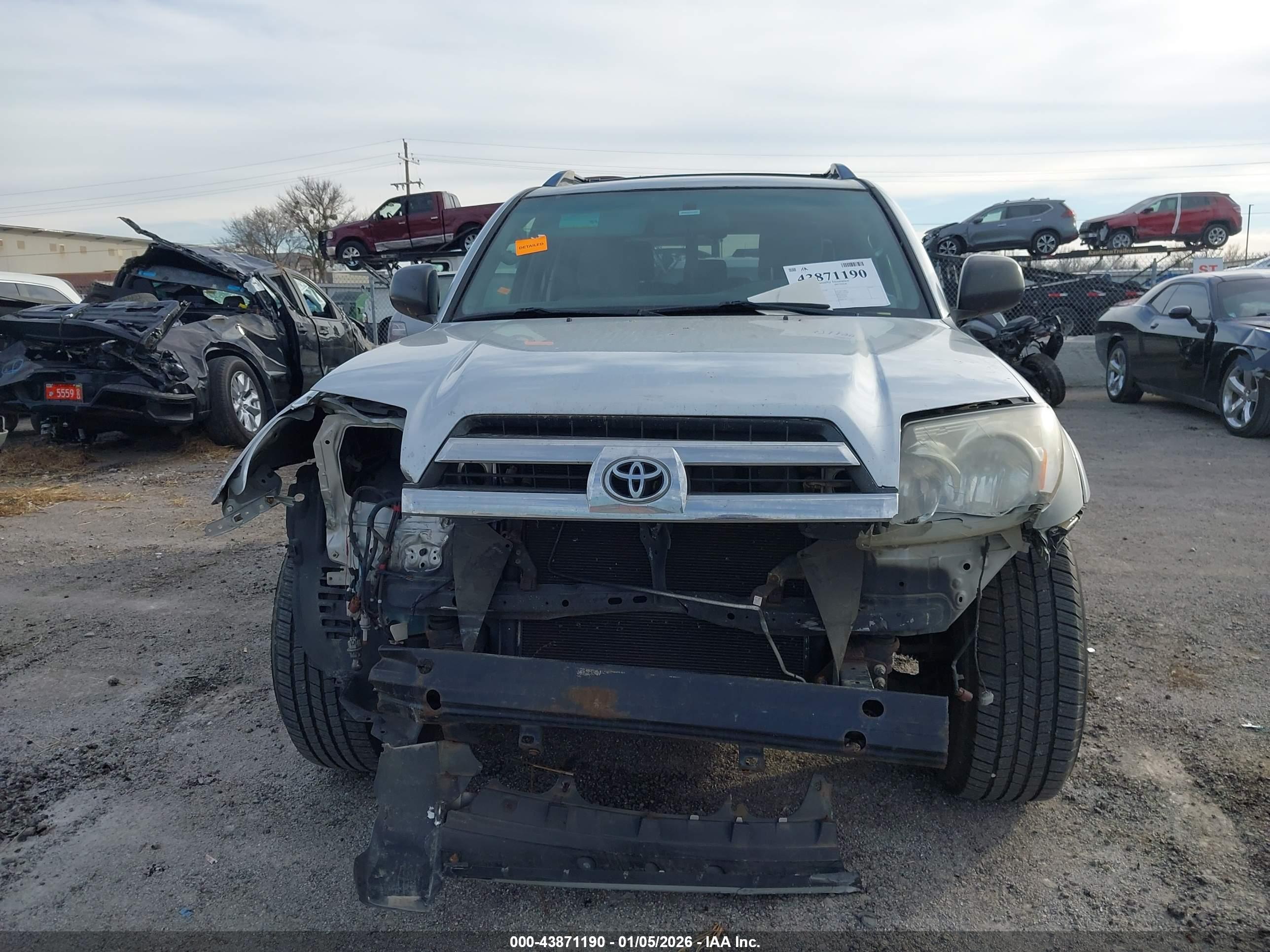 TOYOTA 4RUNNER image 6