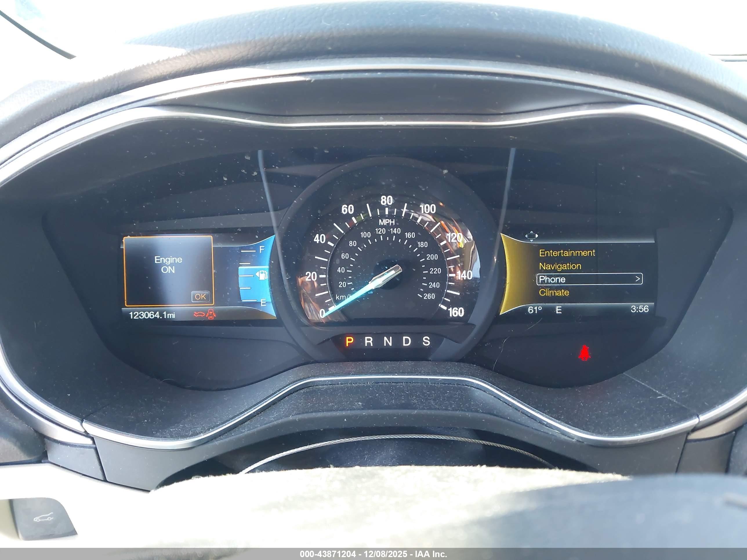 FORD FUSION image 7