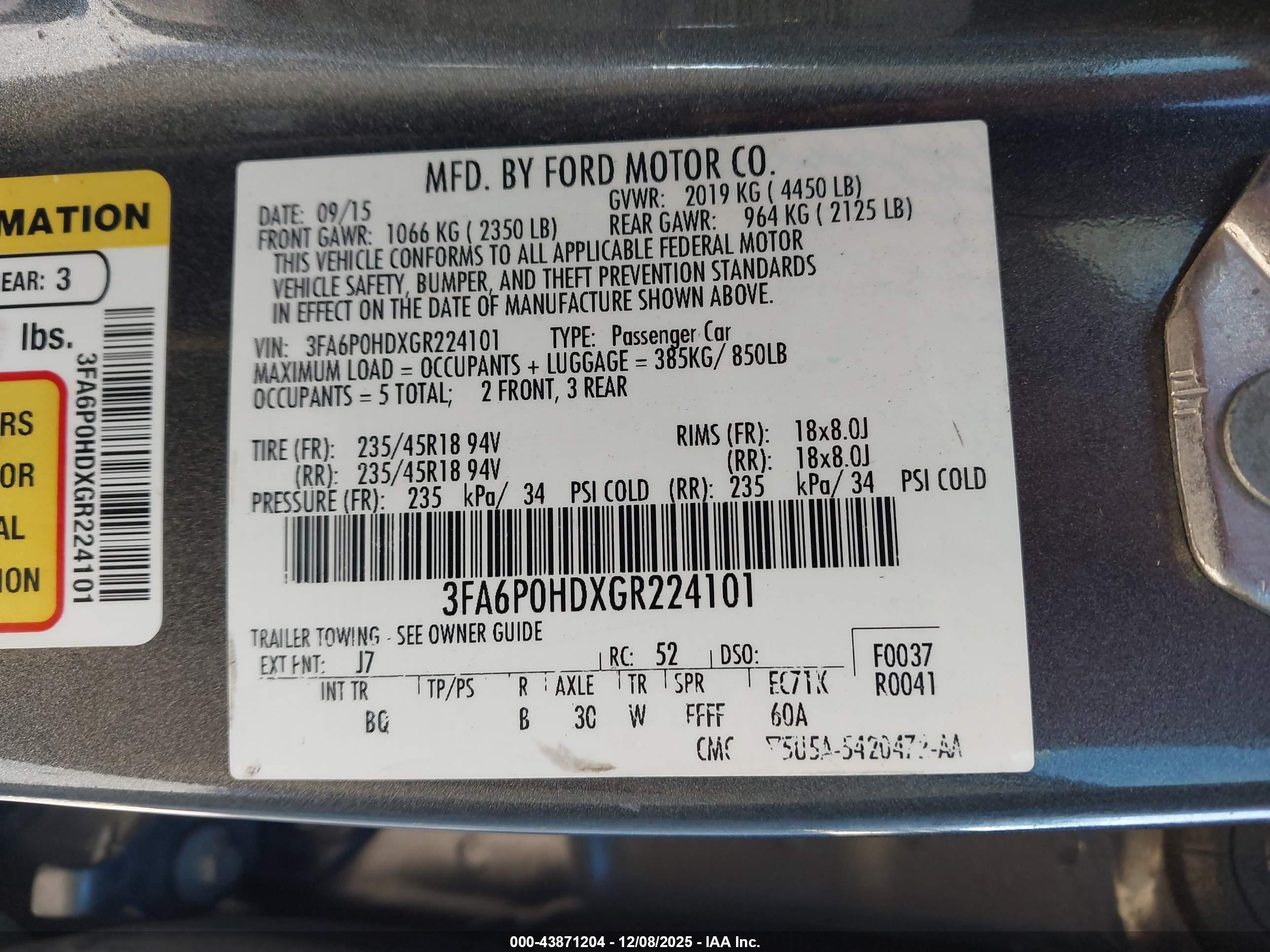 FORD FUSION image 9