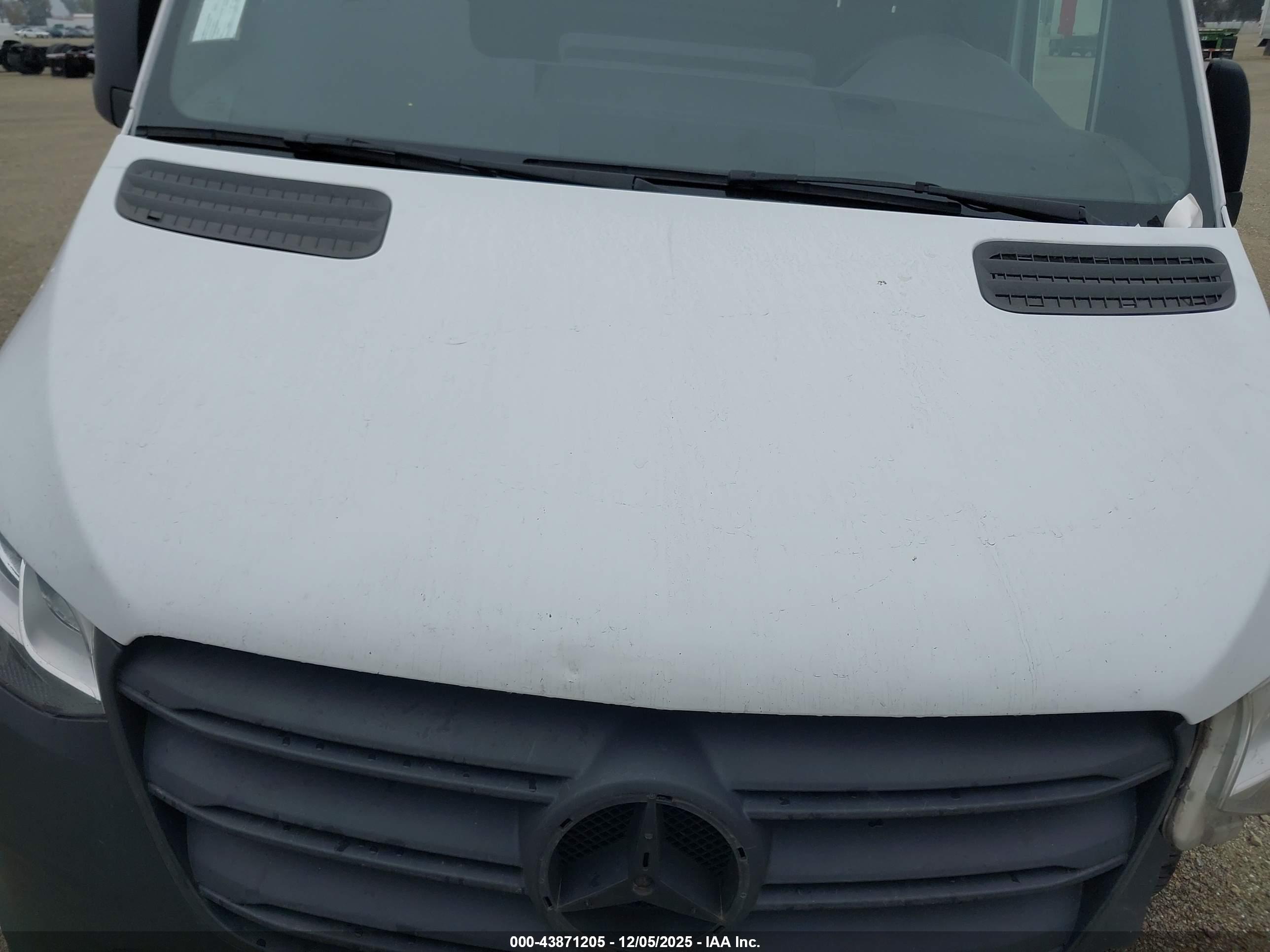 MERCEDES-BENZ SPRINTER image 10