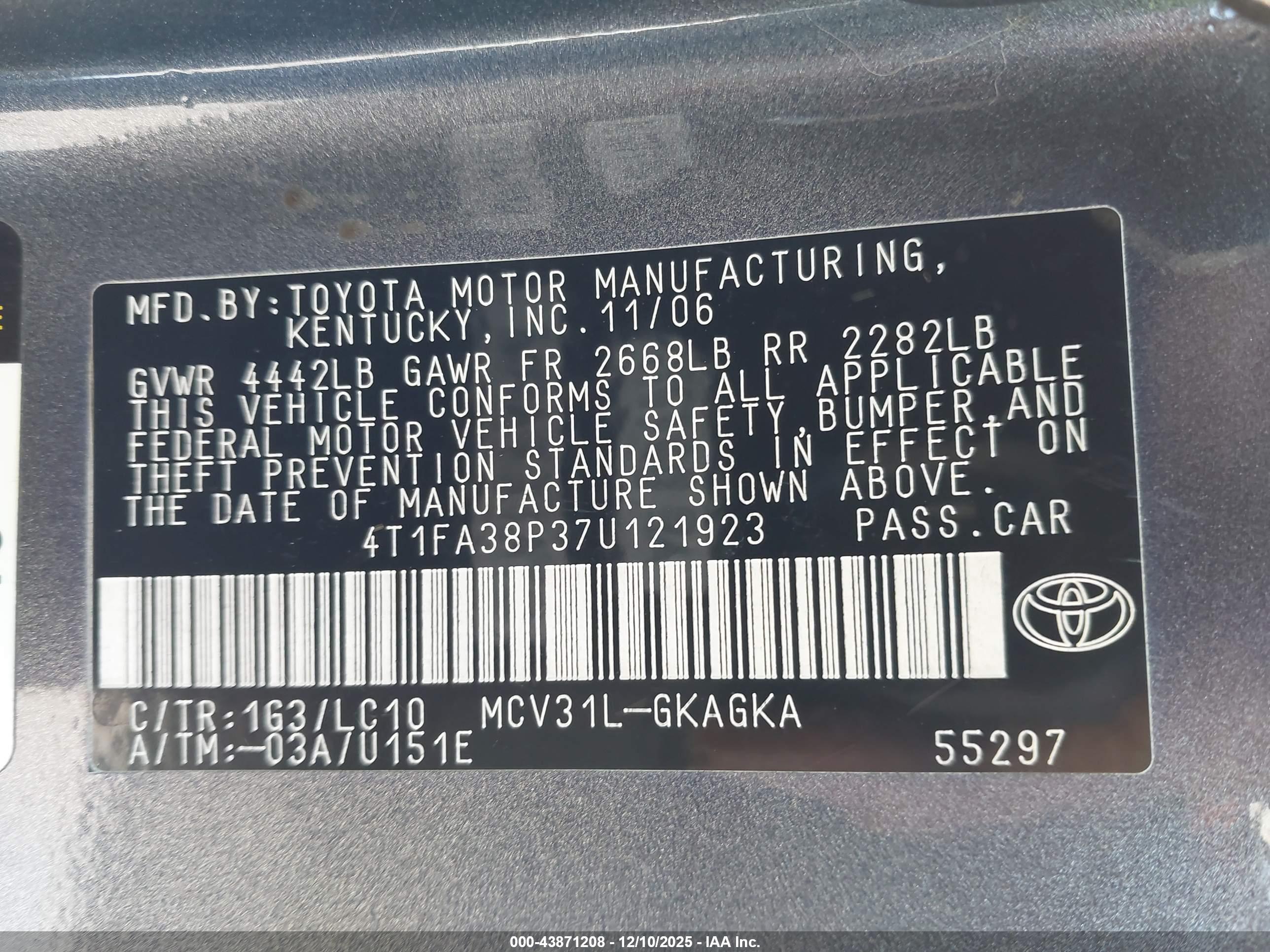 TOYOTA CAMRY image 9