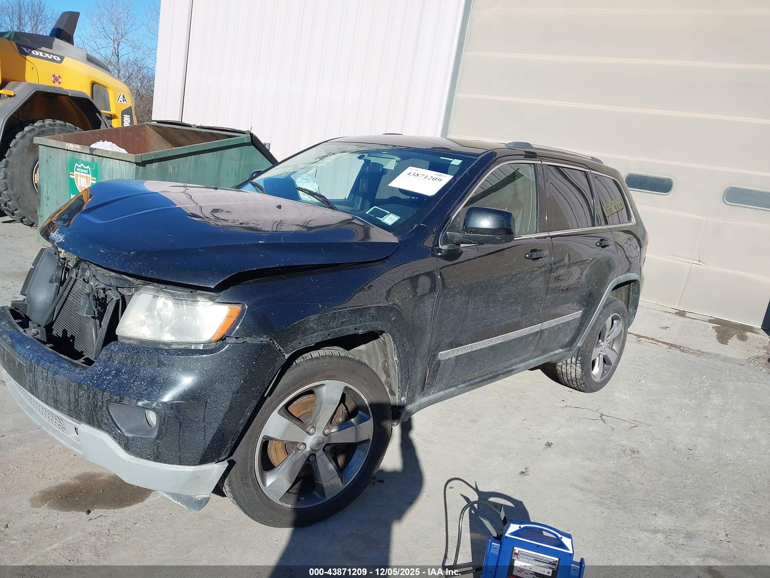JEEP GRAND image 2