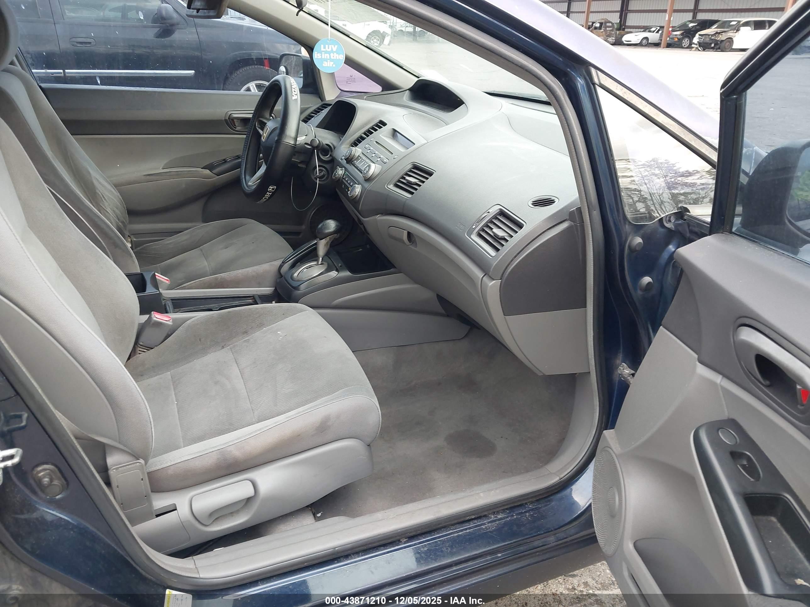 HONDA CIVIC image 5