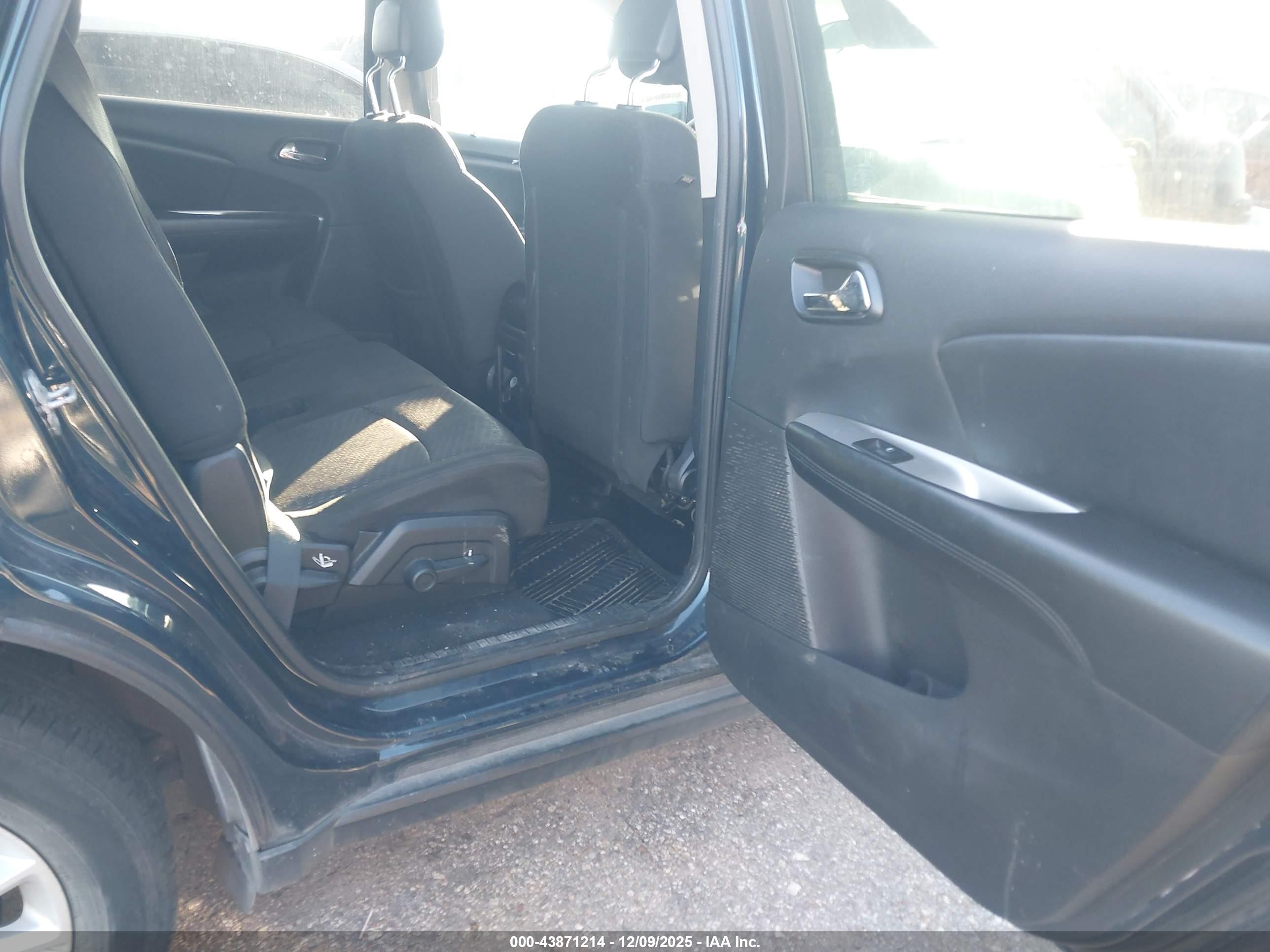 DODGE JOURNEY image 8