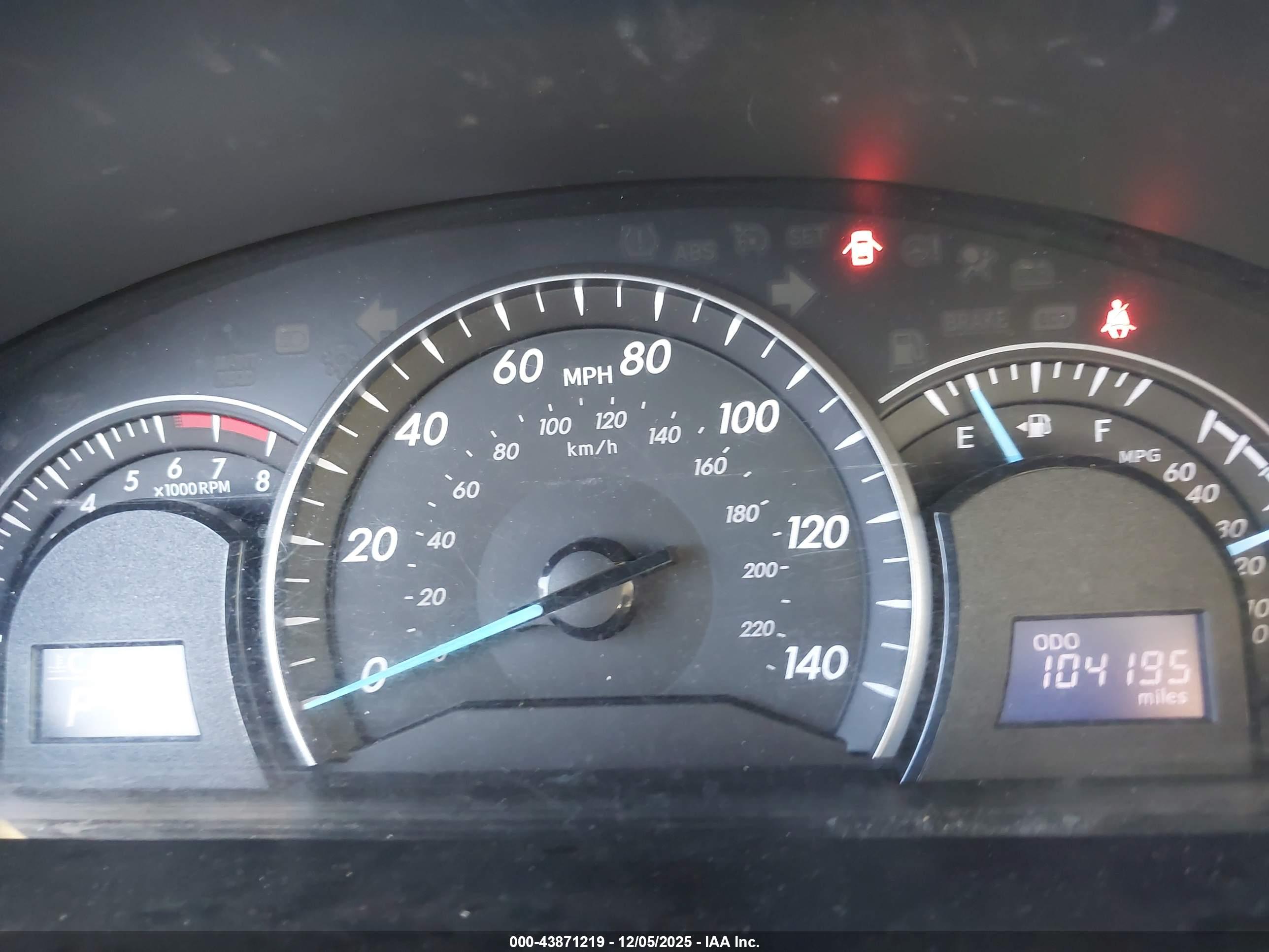 TOYOTA CAMRY image 7