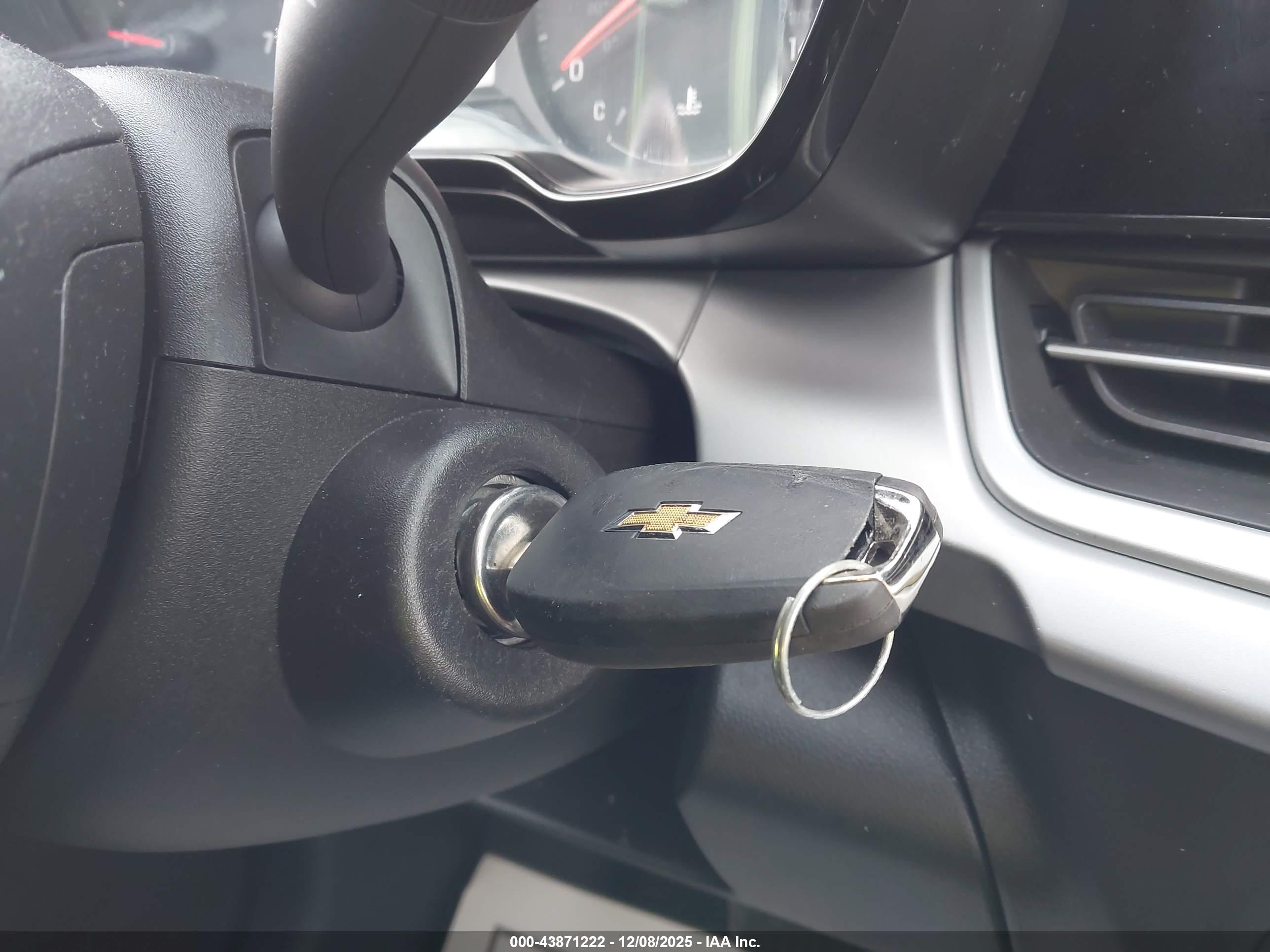 CHEVROLET TRAX image 11