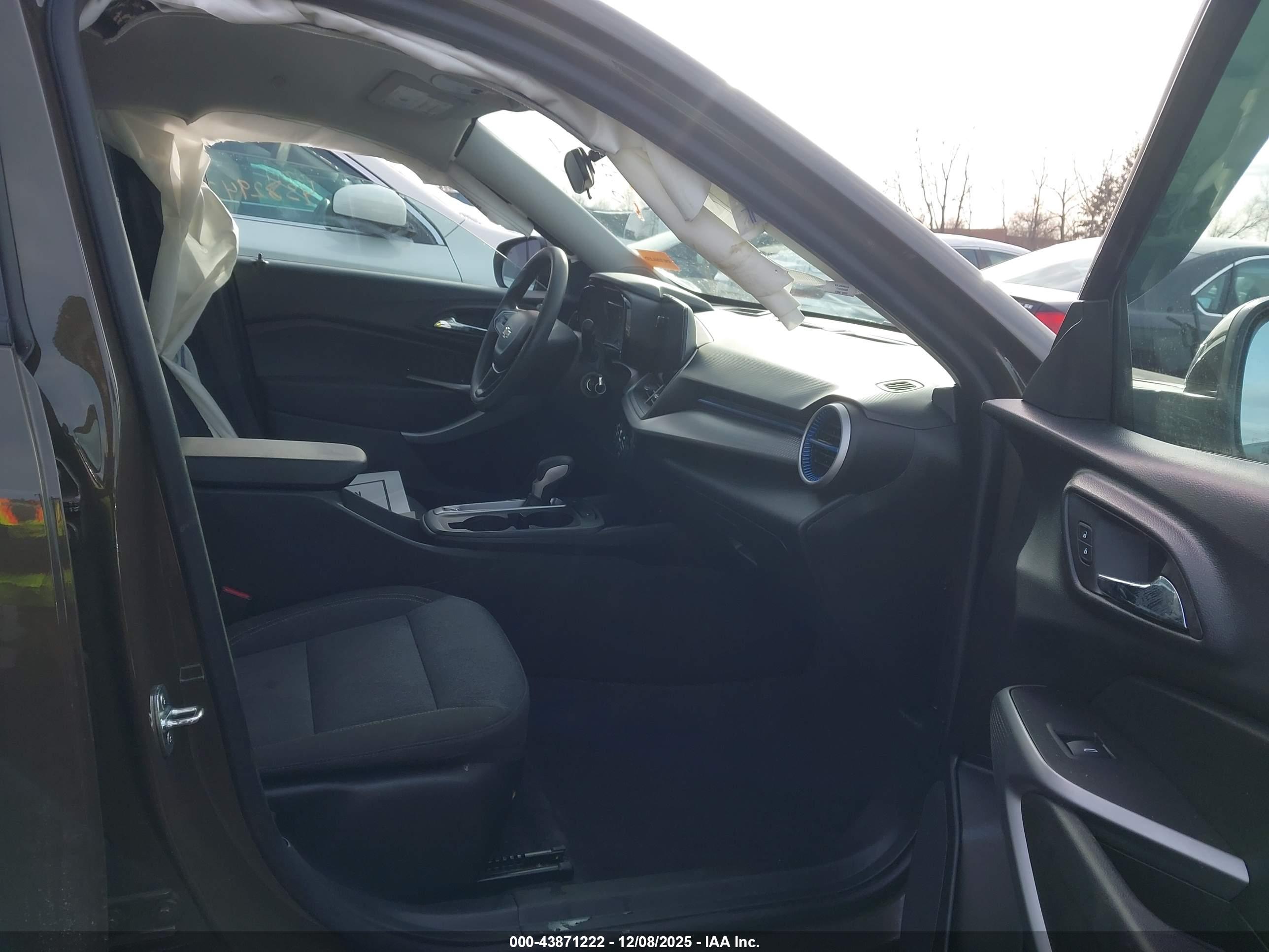 CHEVROLET TRAX image 5