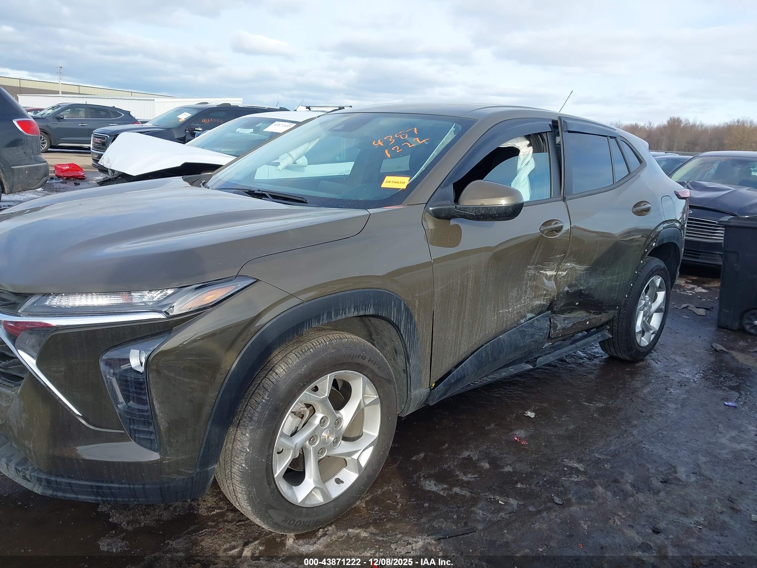 CHEVROLET TRAX image 6