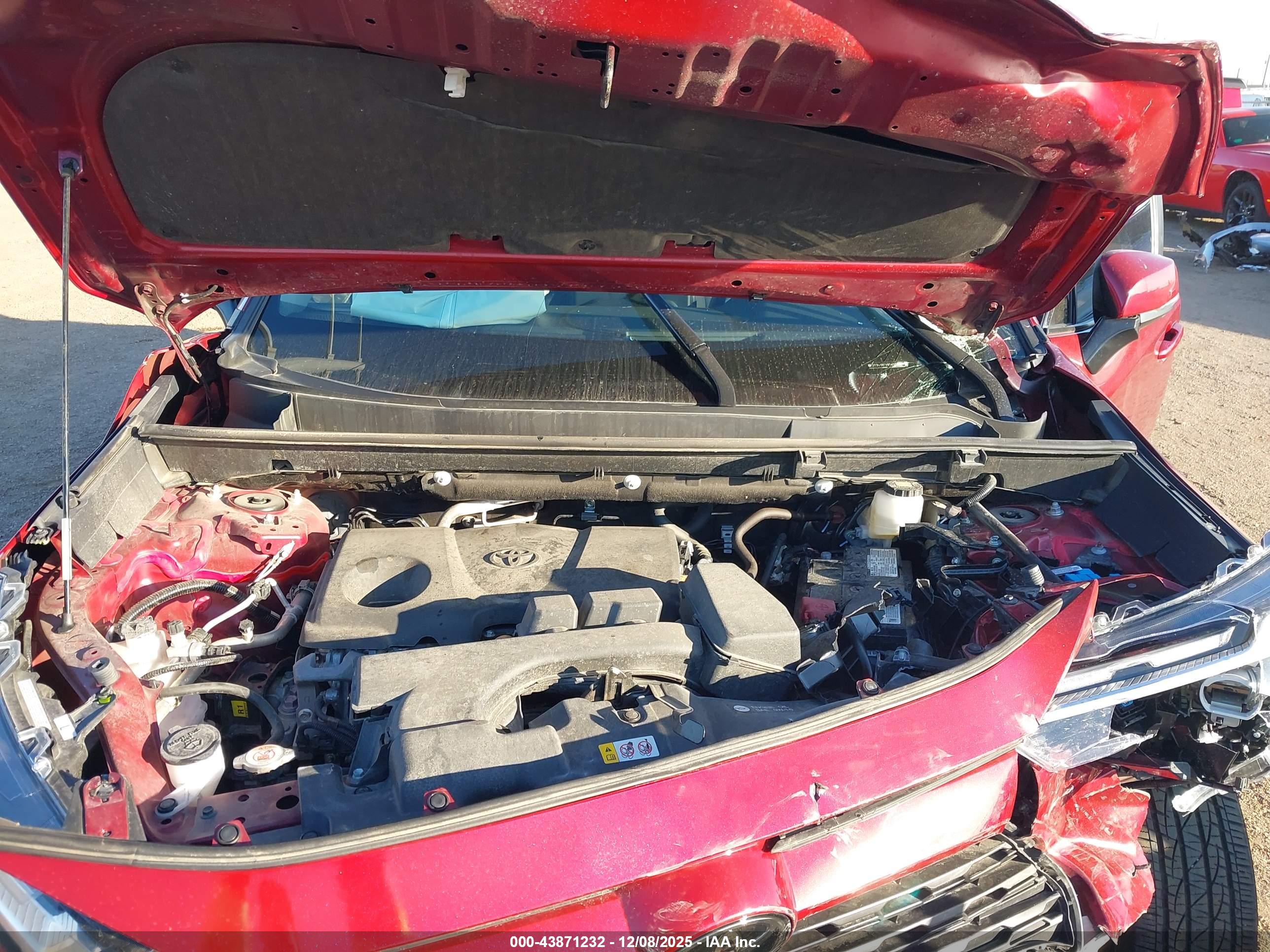 TOYOTA RAV4 image 10
