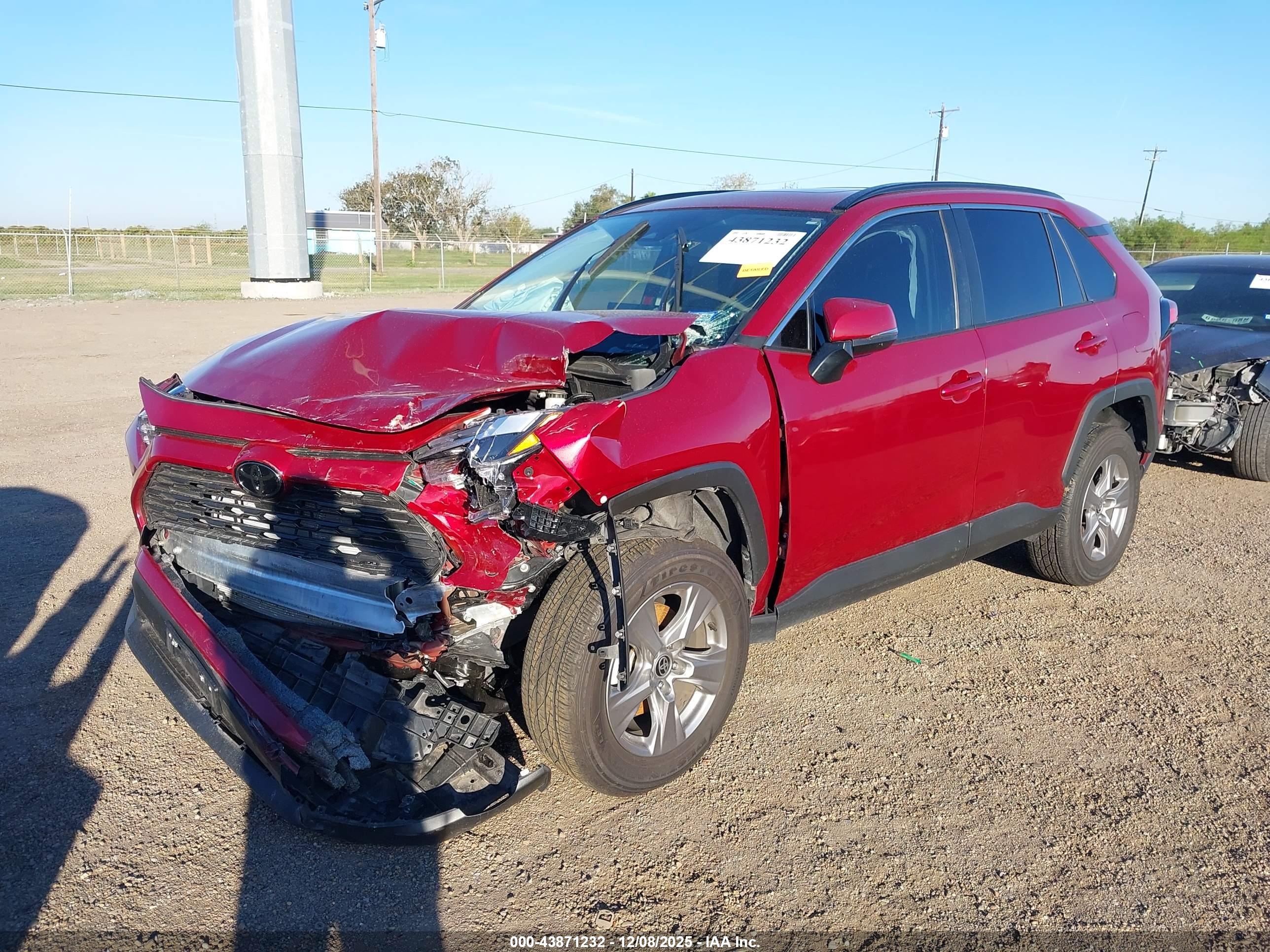 TOYOTA RAV4 image 6