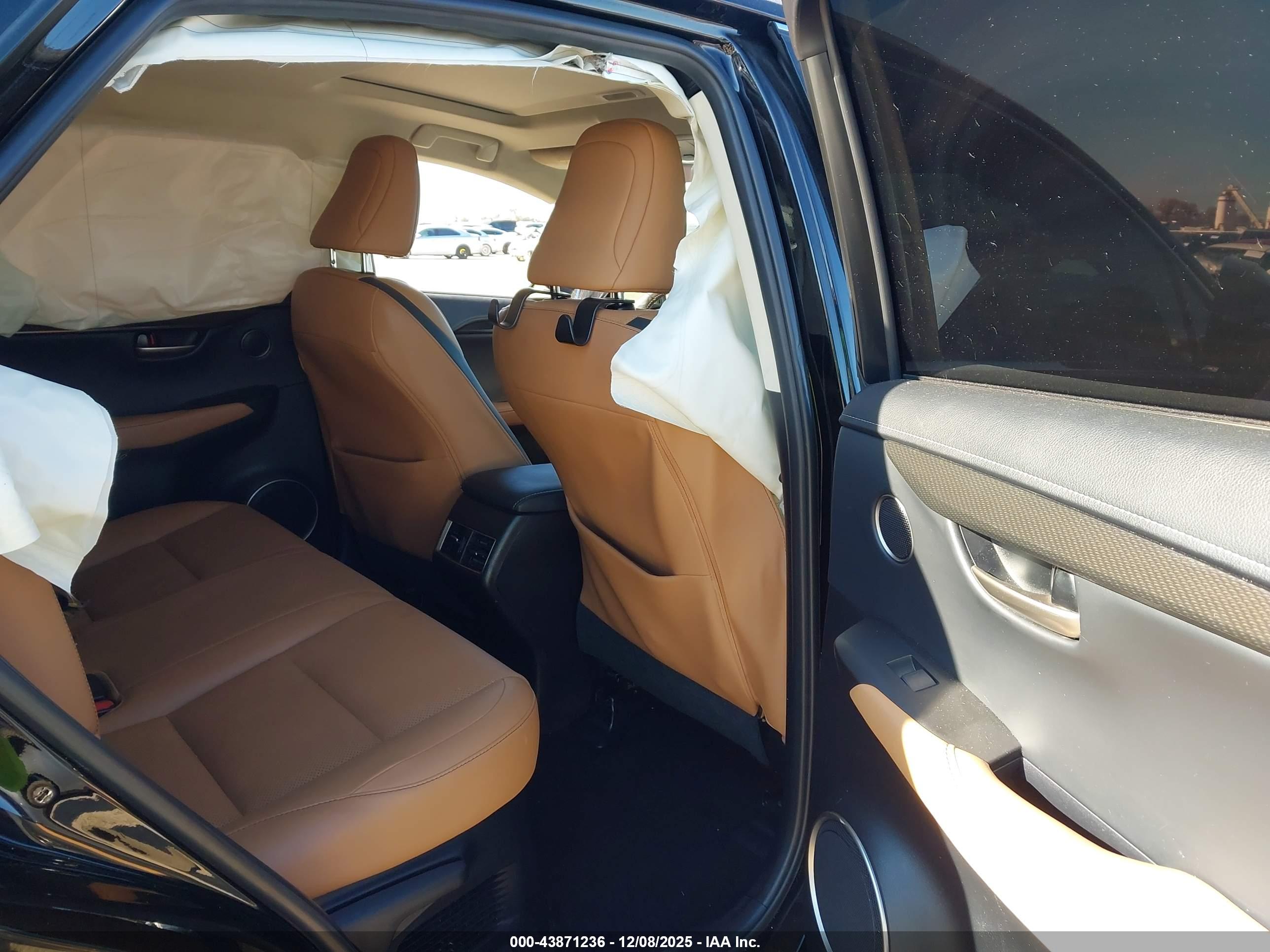 LEXUS NX image 8