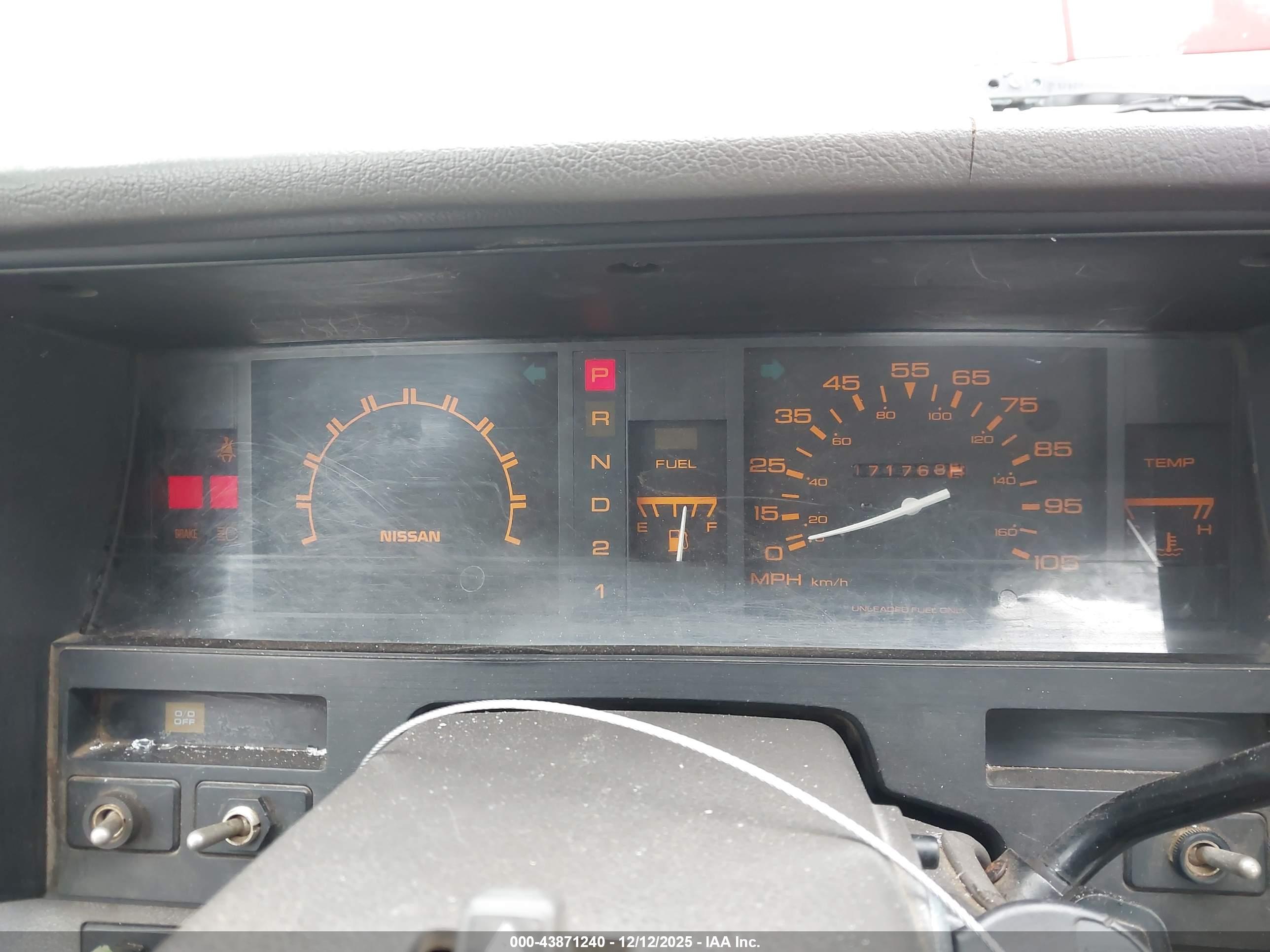 NISSAN D21 image 7