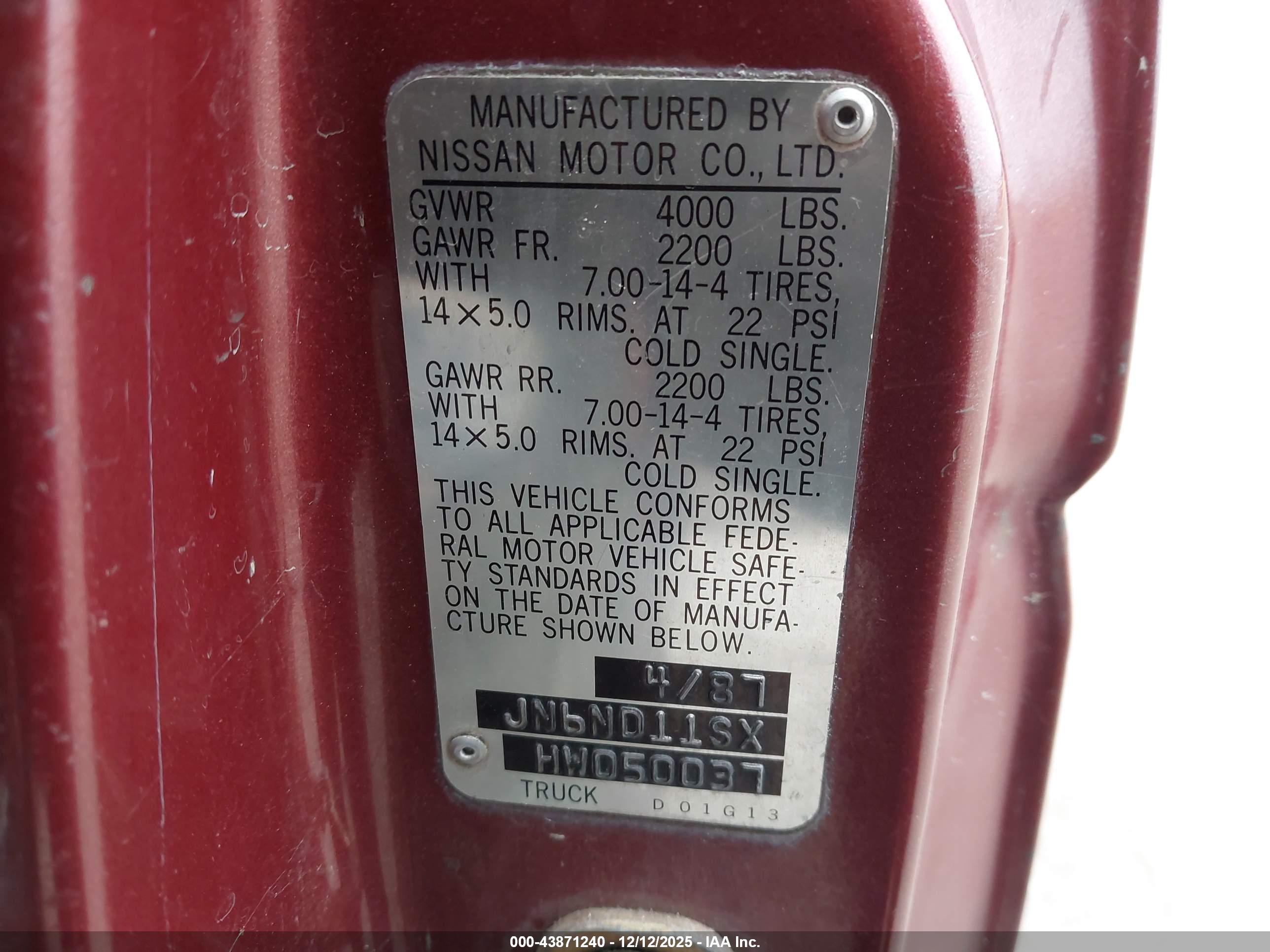 NISSAN D21 image 9