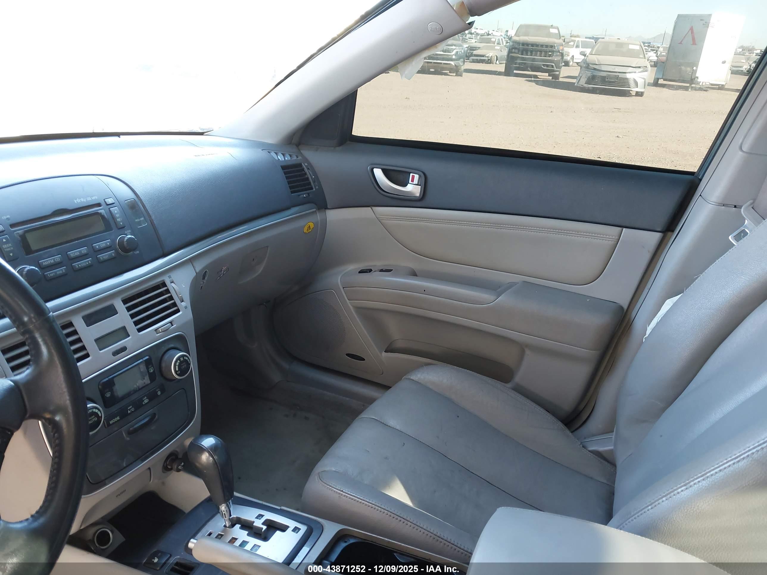 HYUNDAI SONATA image 5