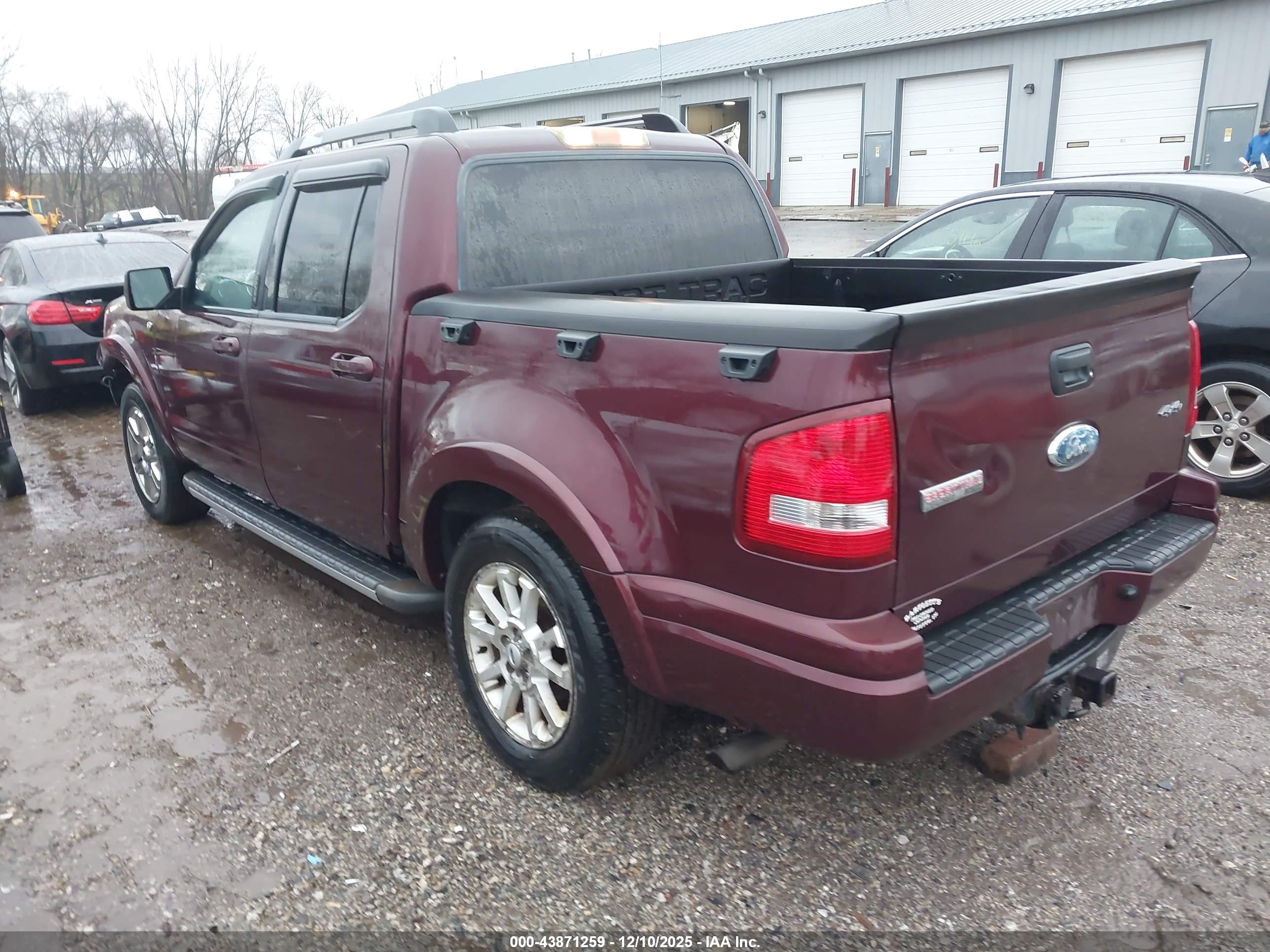FORD EXPLORER image 3