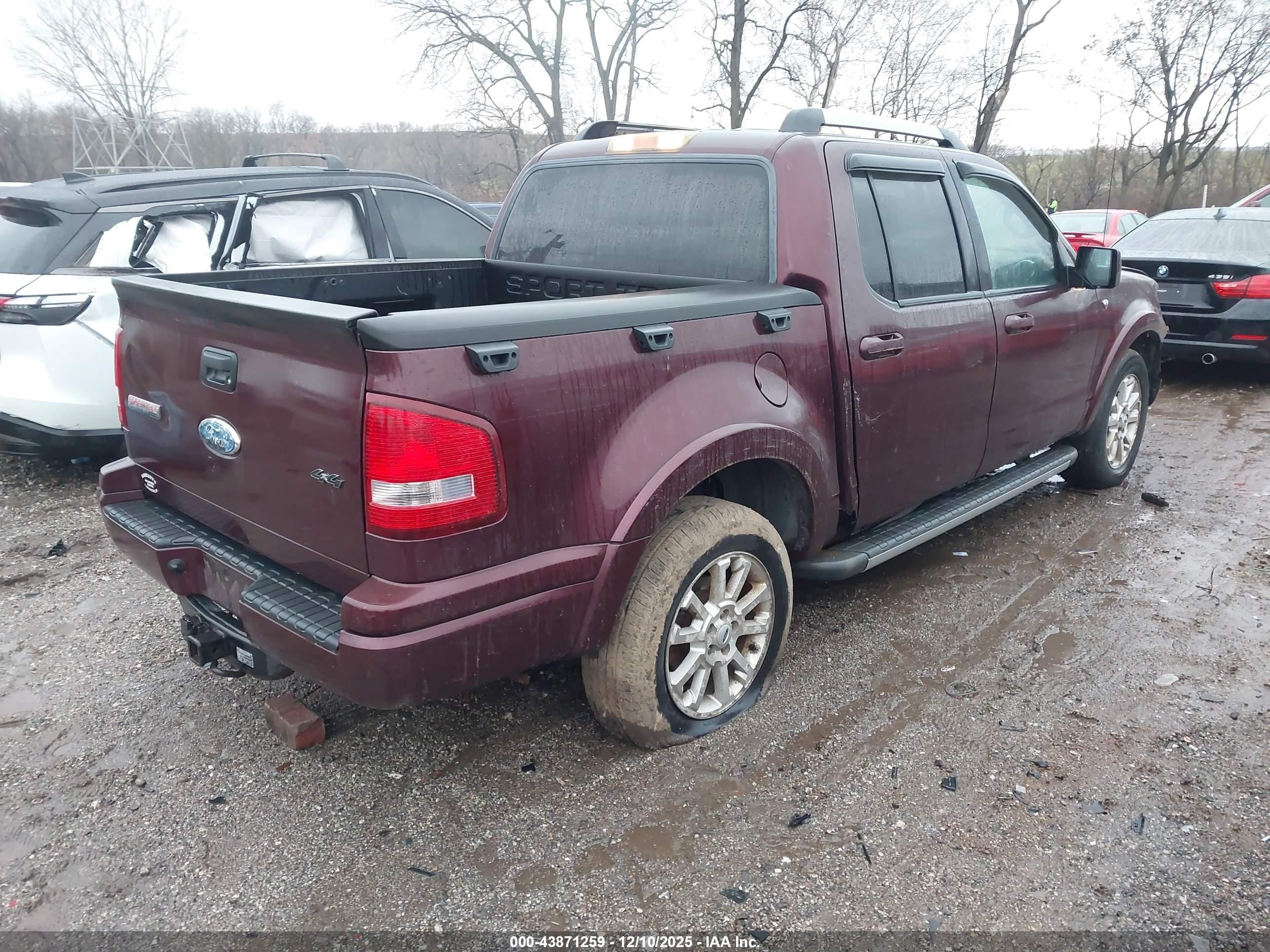 FORD EXPLORER image 4