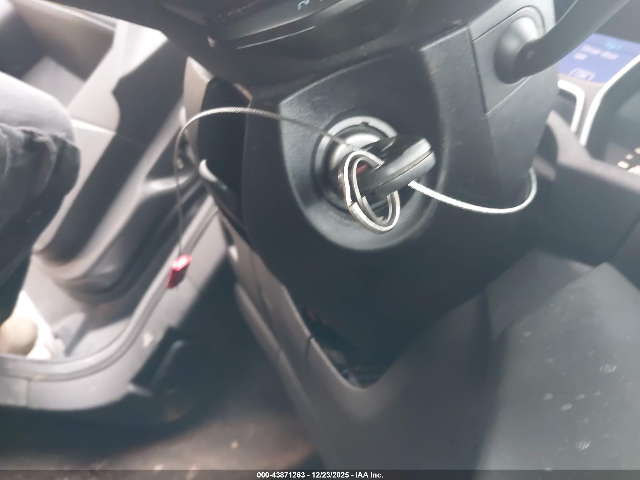 FORD ESCAPE image 11