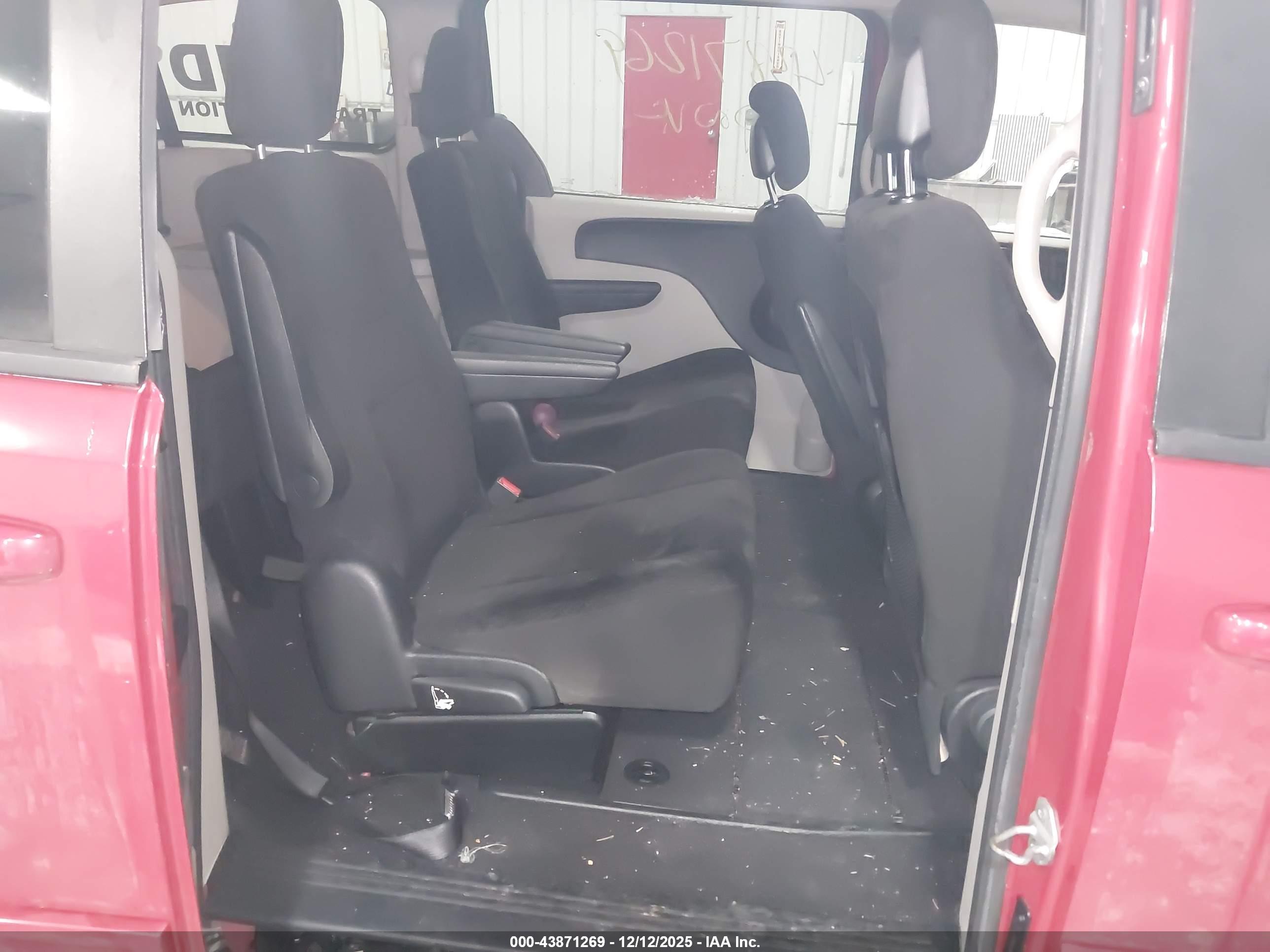 DODGE GRAND image 8