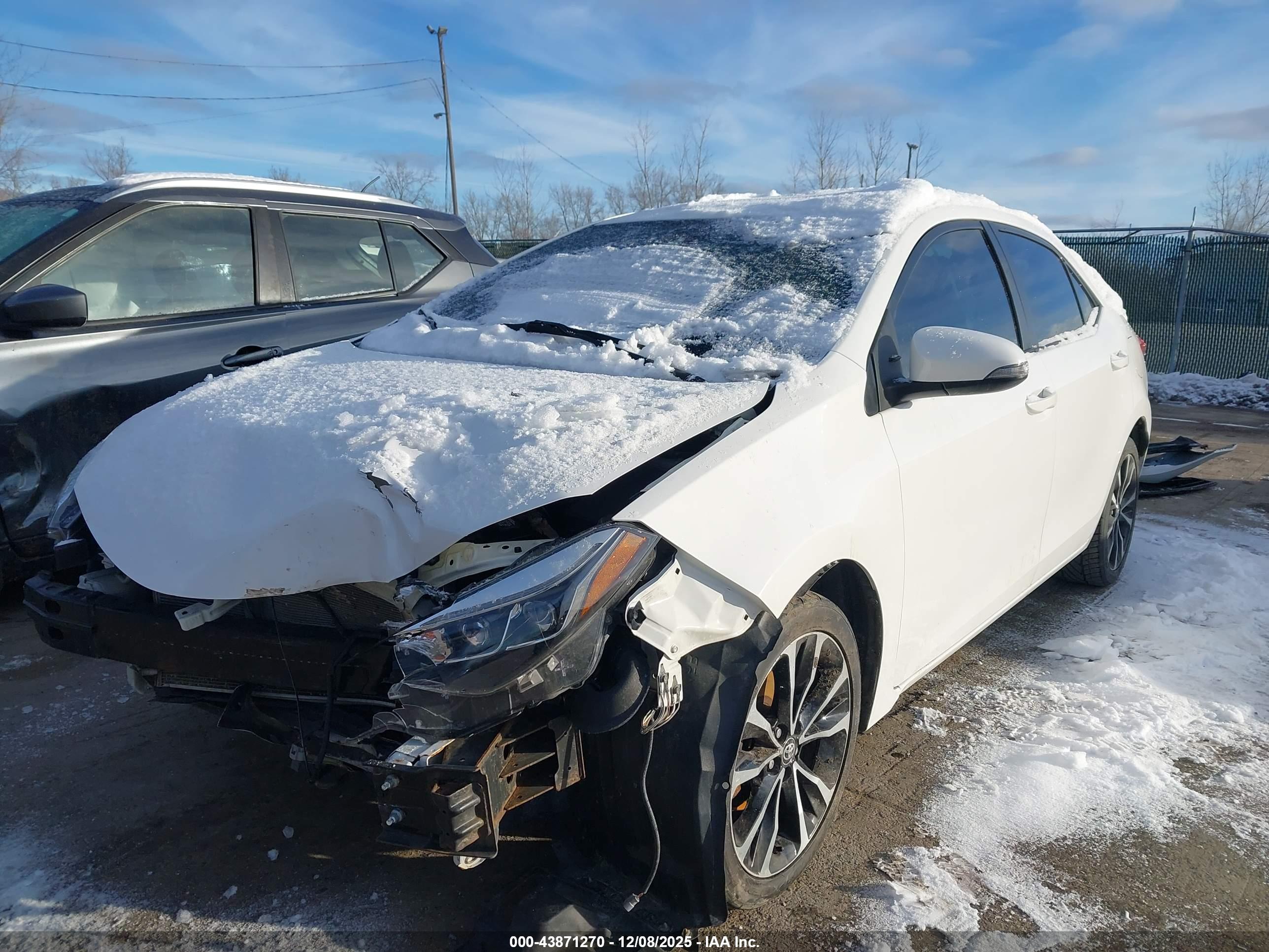 TOYOTA COROLLA image 2