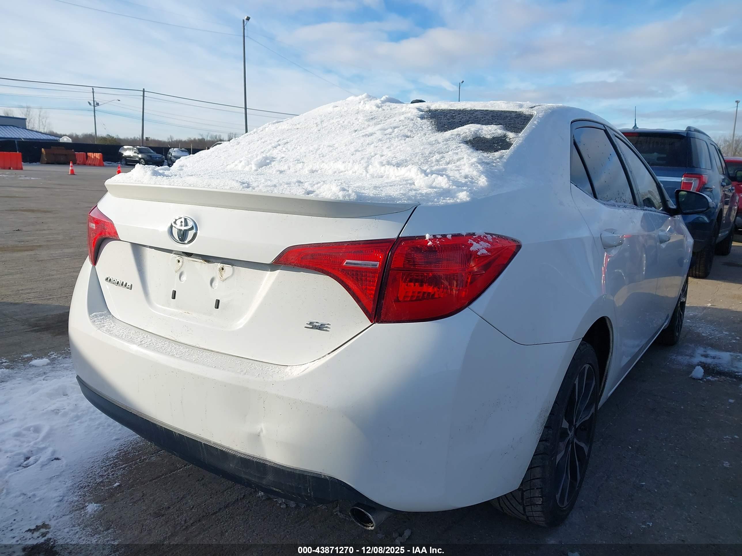 TOYOTA COROLLA image 4
