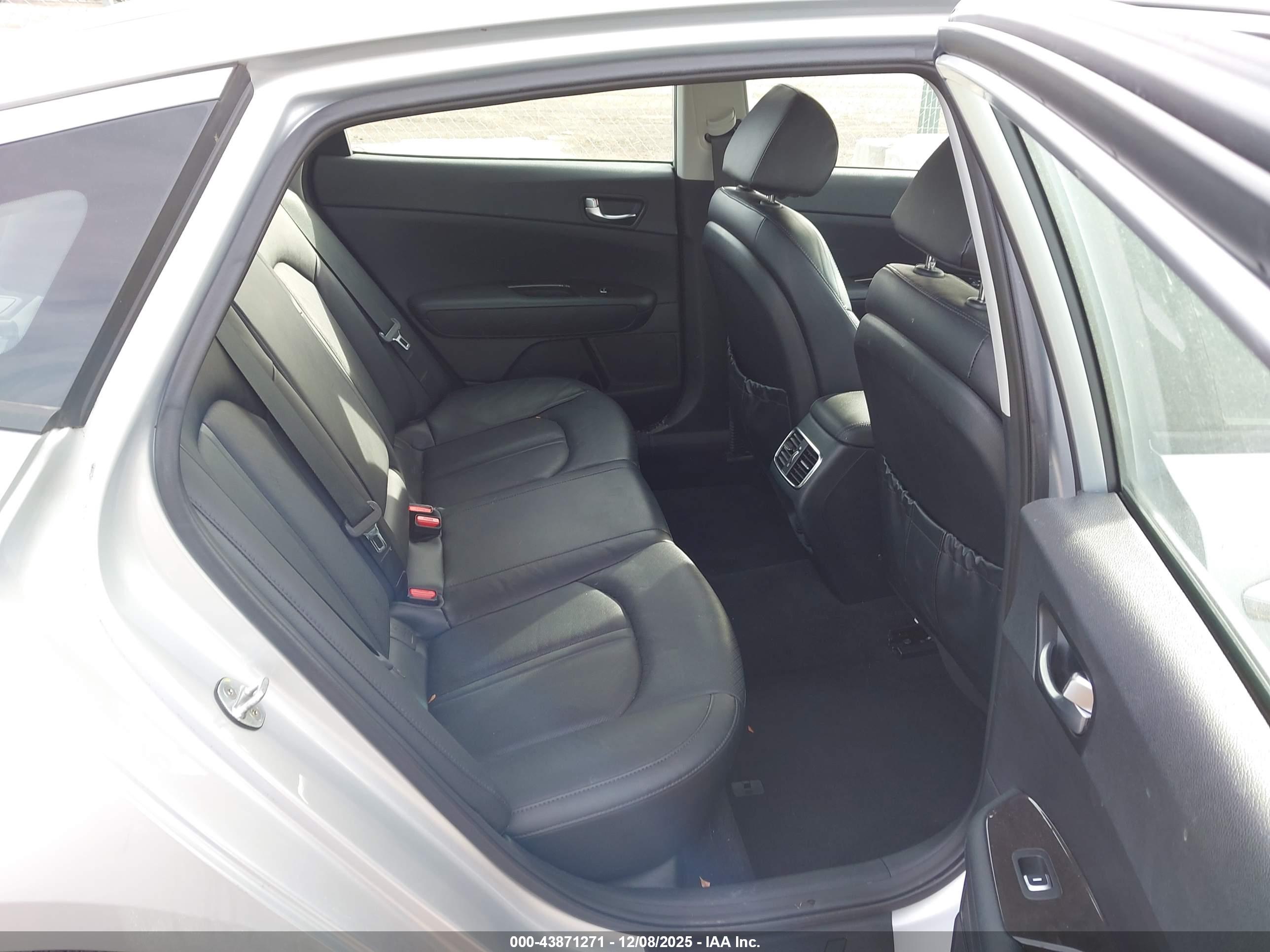 KIA OPTIMA image 8