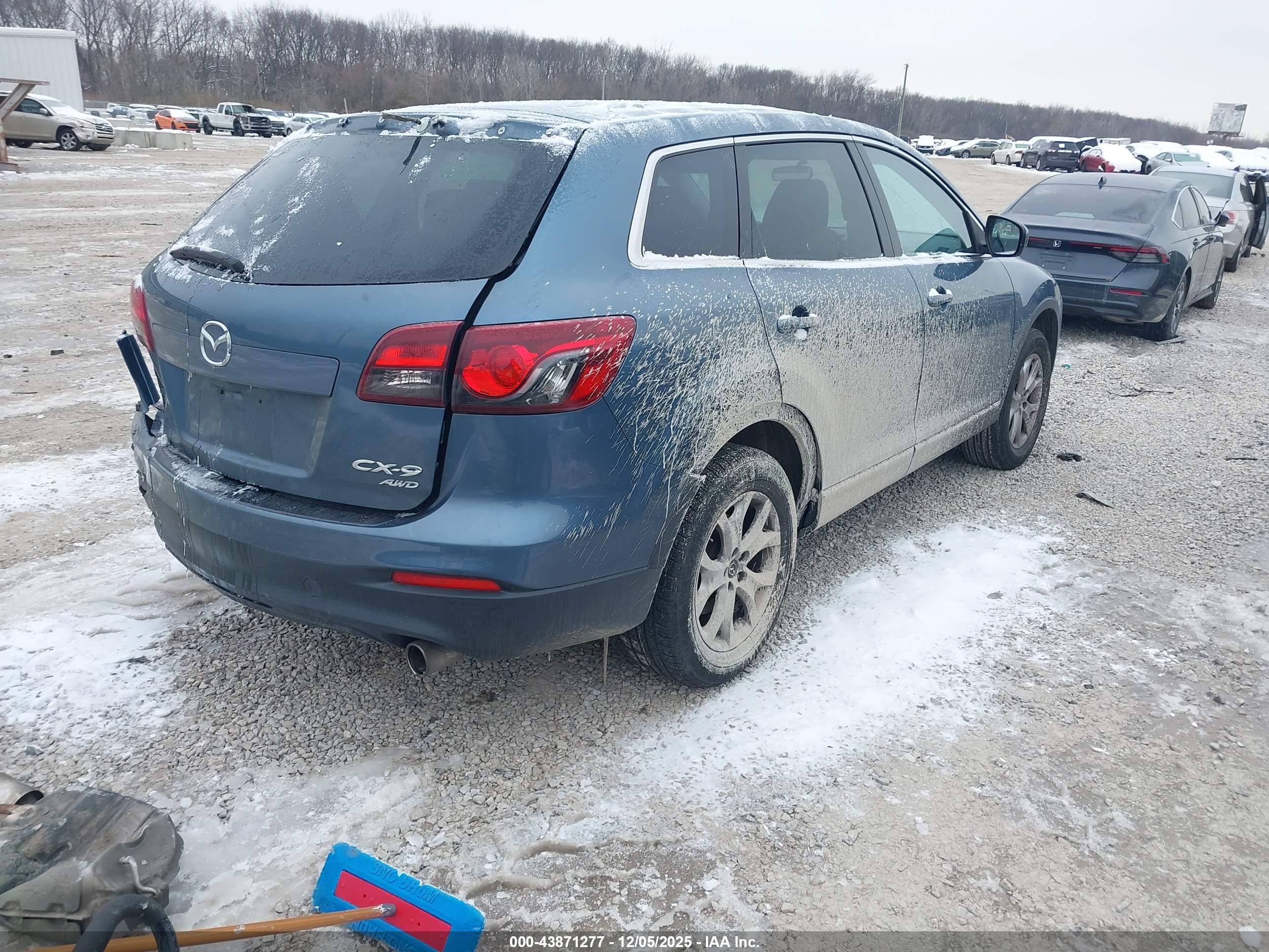 MAZDA CX-9 image 4