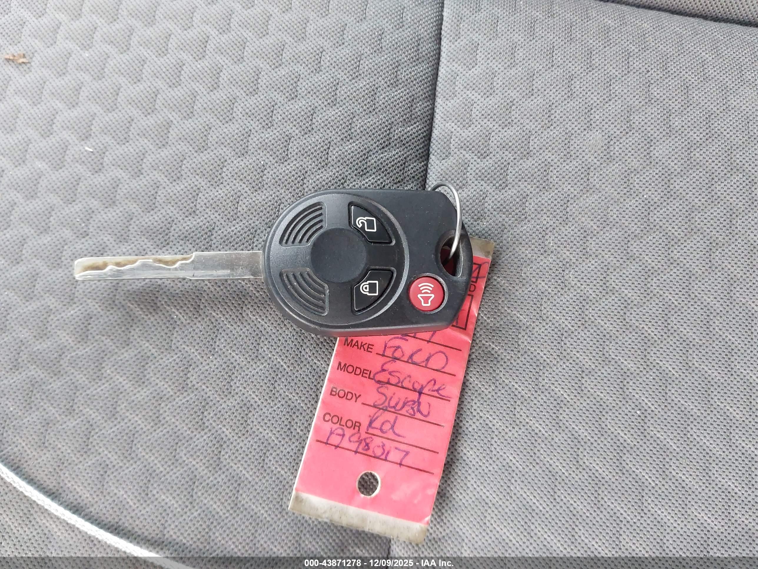 FORD ESCAPE image 11