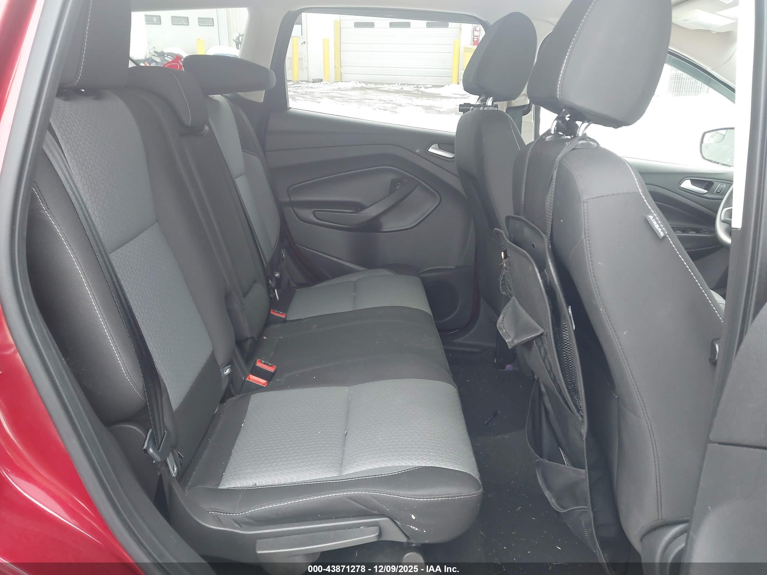 FORD ESCAPE image 8