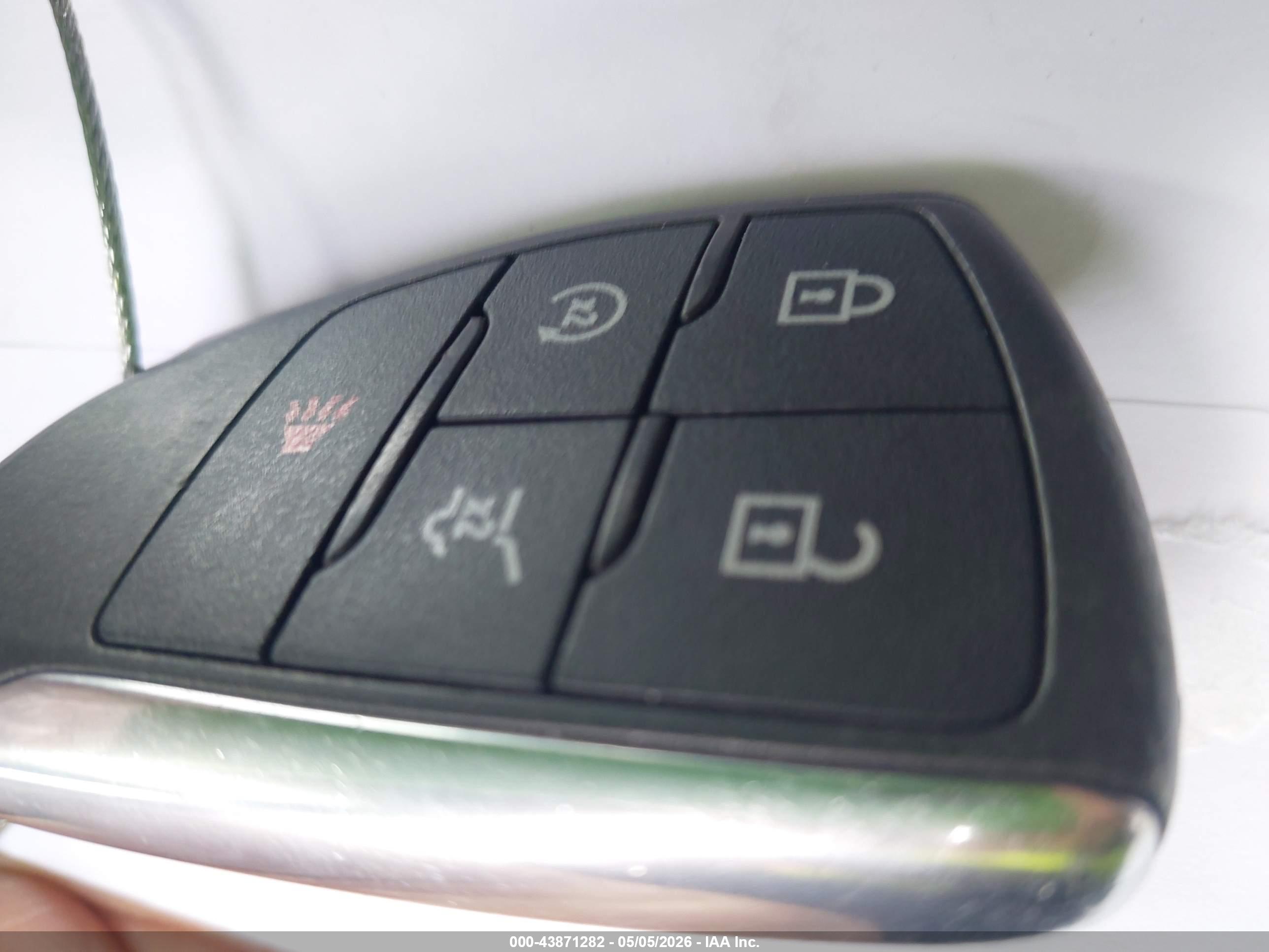 CHEVROLET TRAVERSE image 11