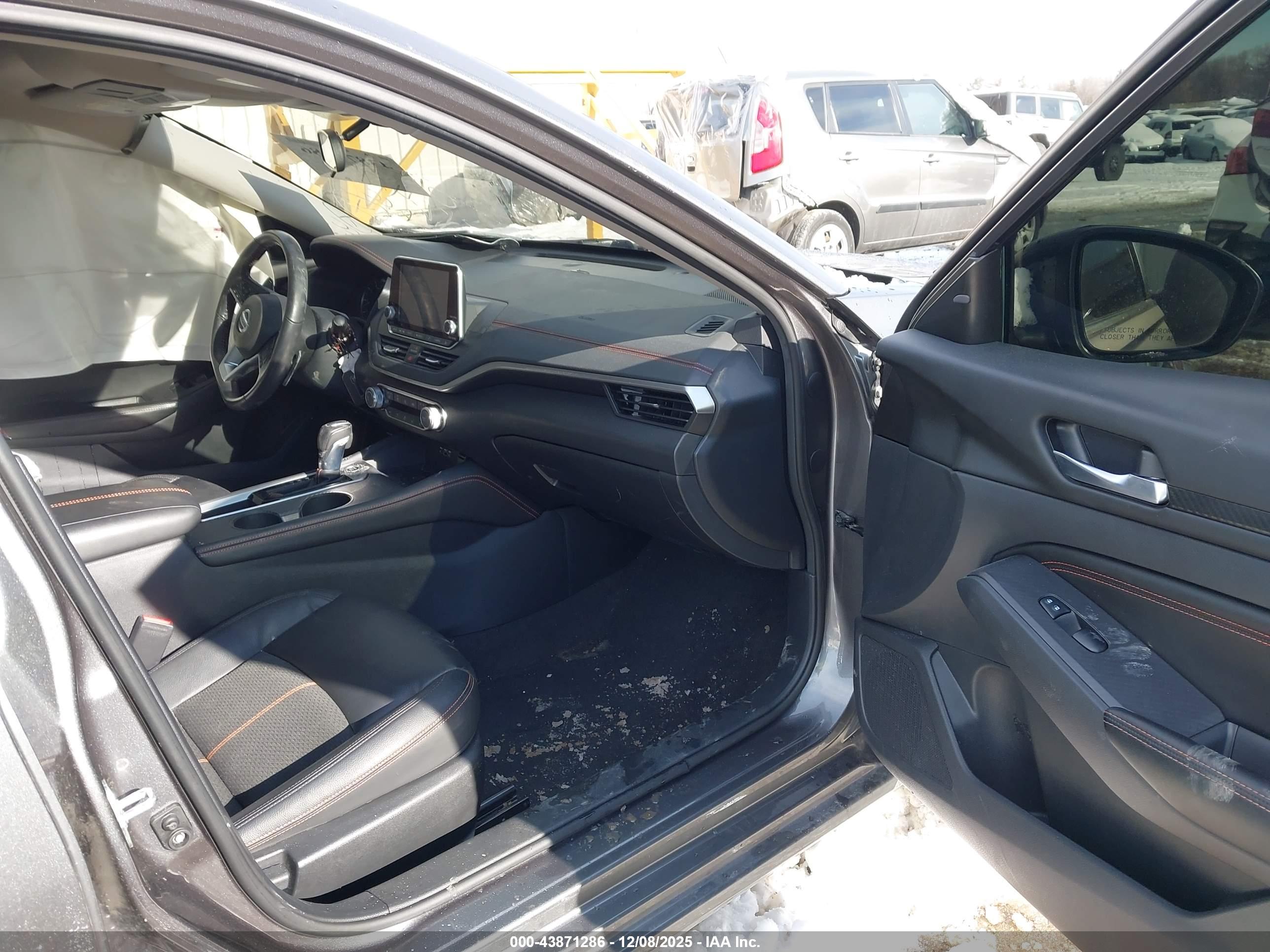 NISSAN ALTIMA image 5