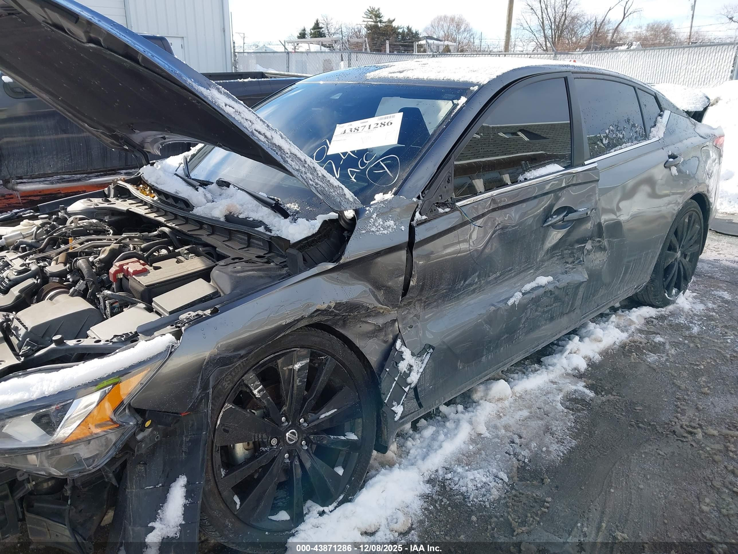 NISSAN ALTIMA image 6