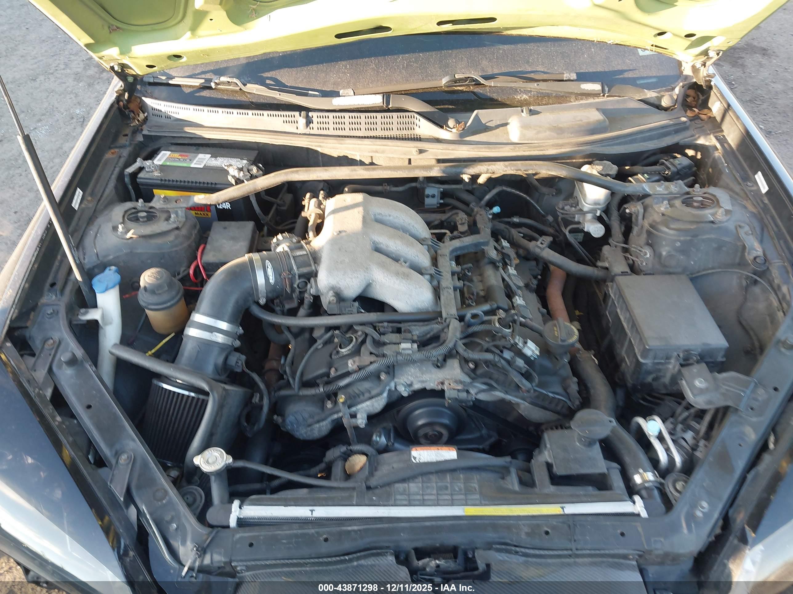 HYUNDAI GENESIS image 10