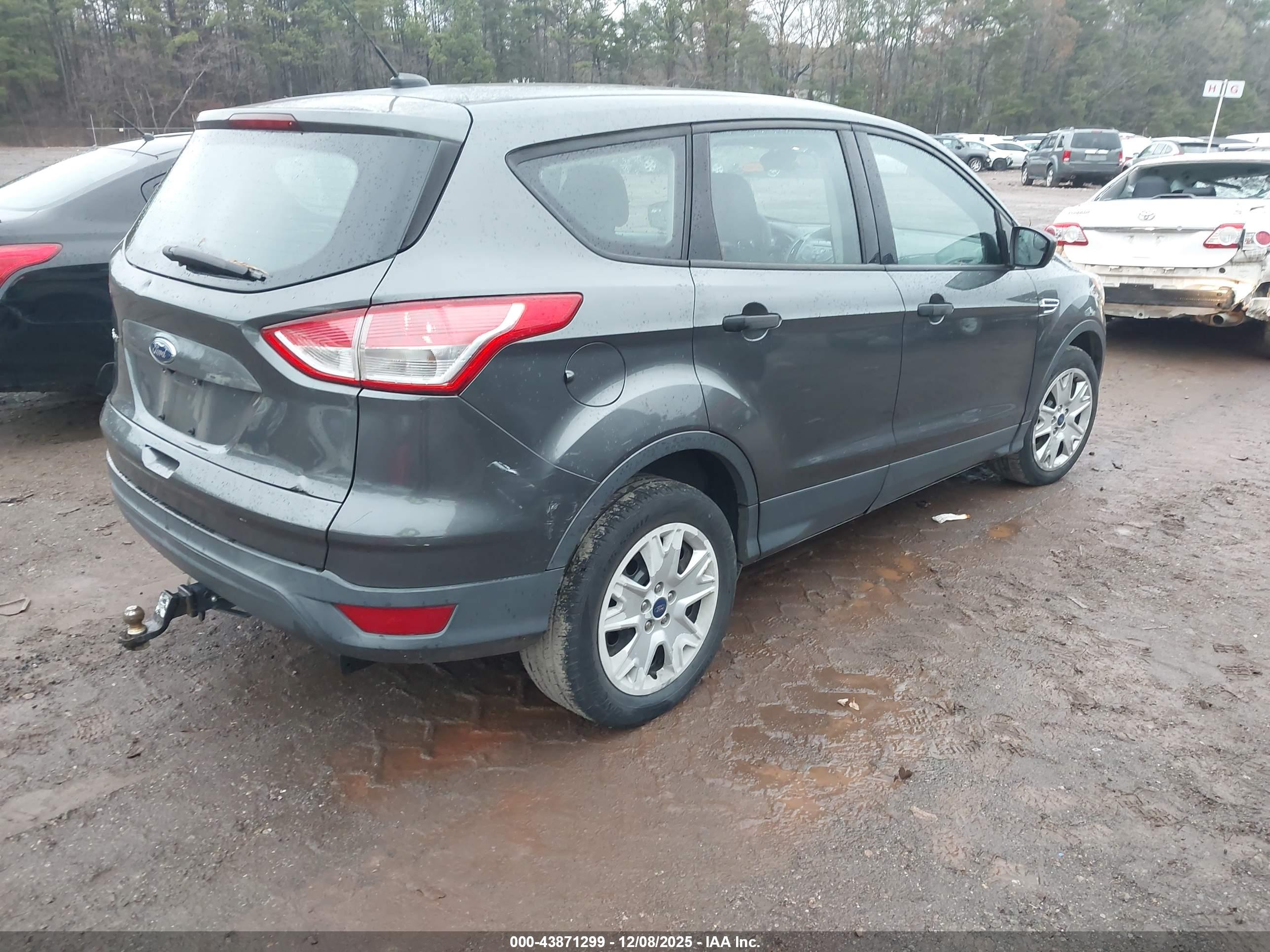 FORD ESCAPE image 4