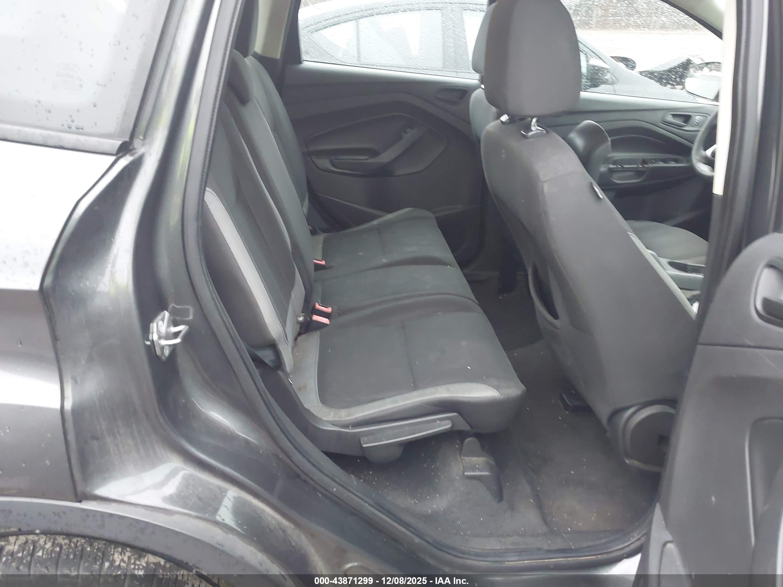 FORD ESCAPE image 8