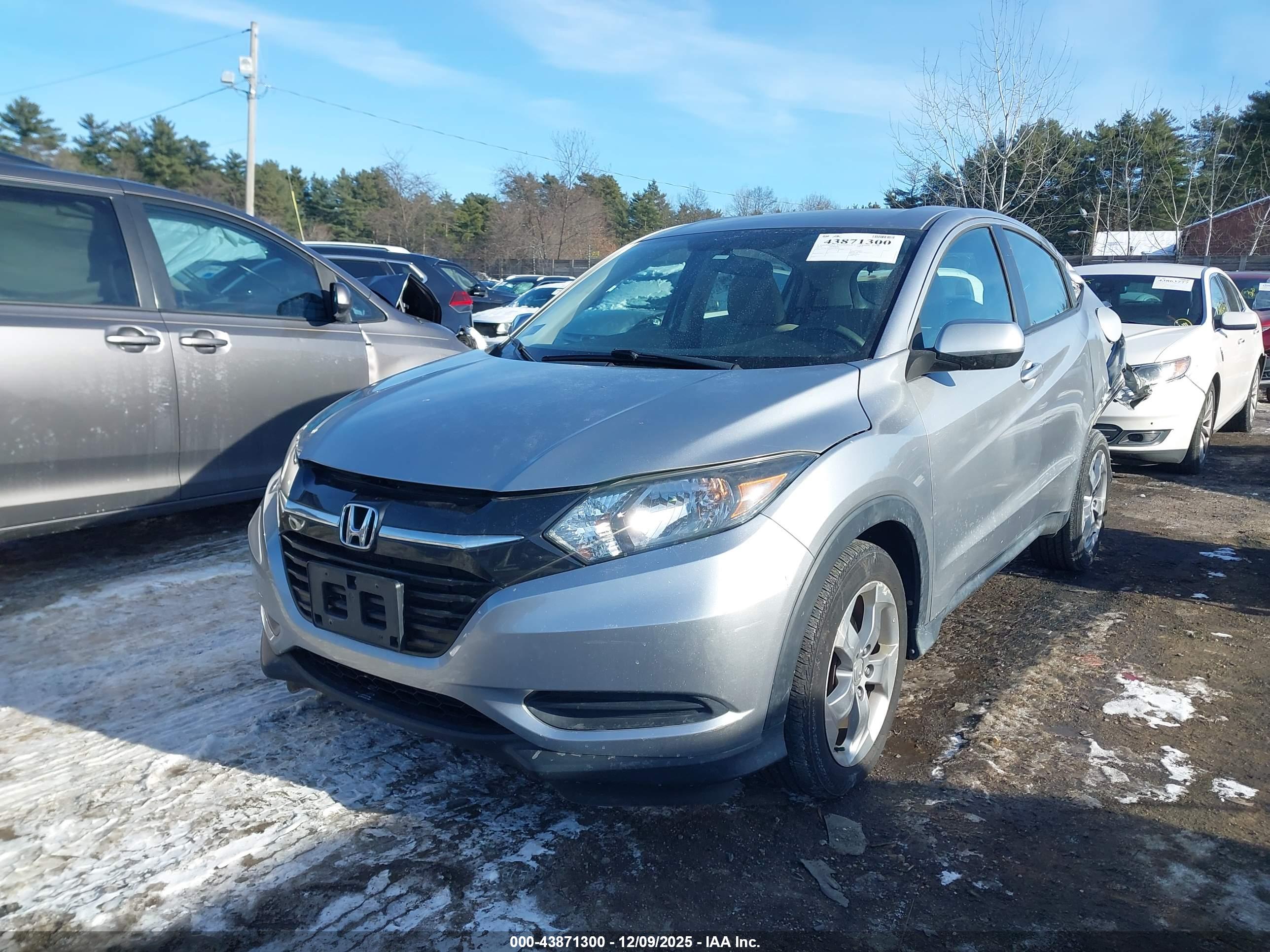 HONDA HR-V image 2
