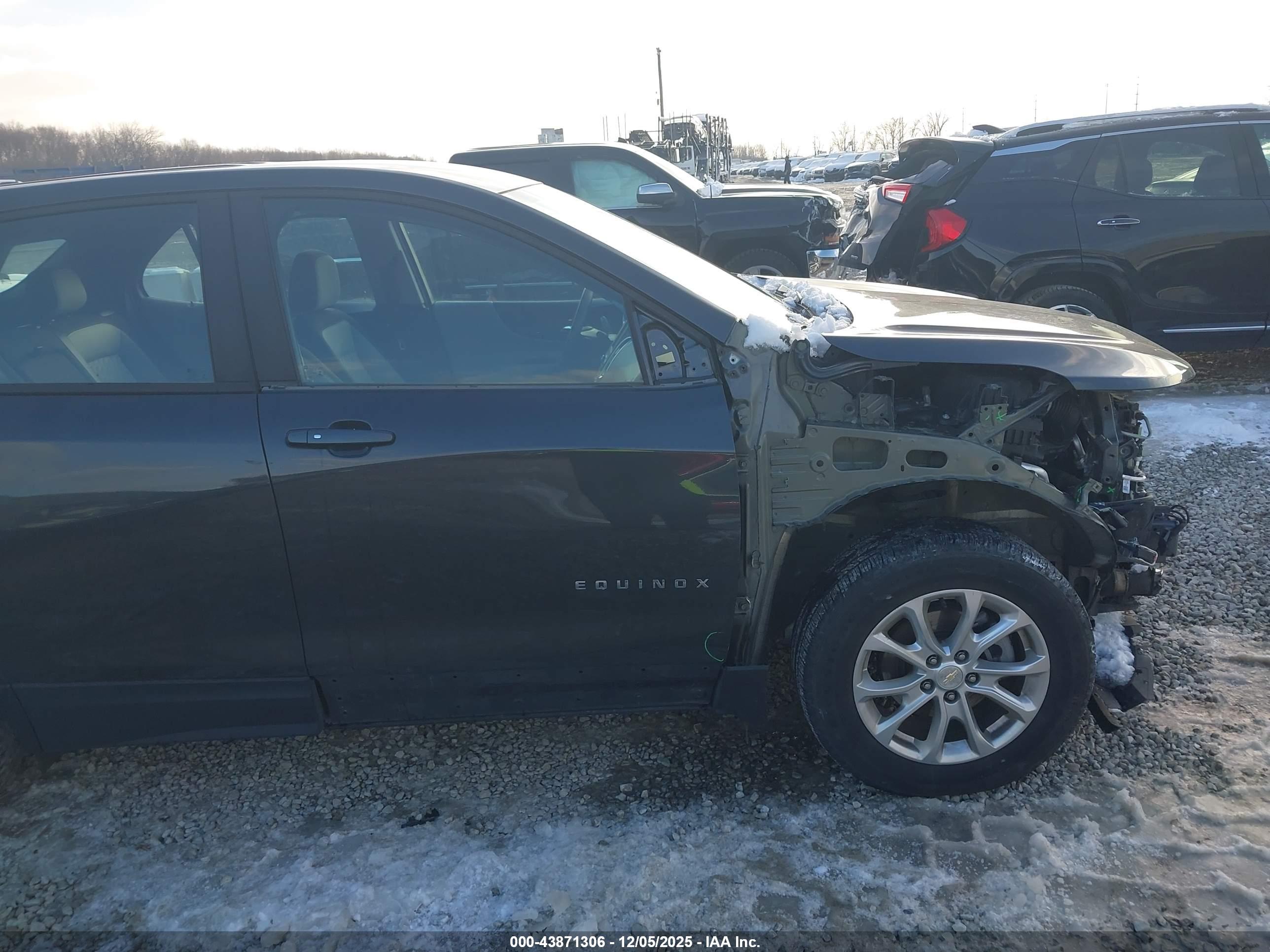 CHEVROLET EQUINOX image 6