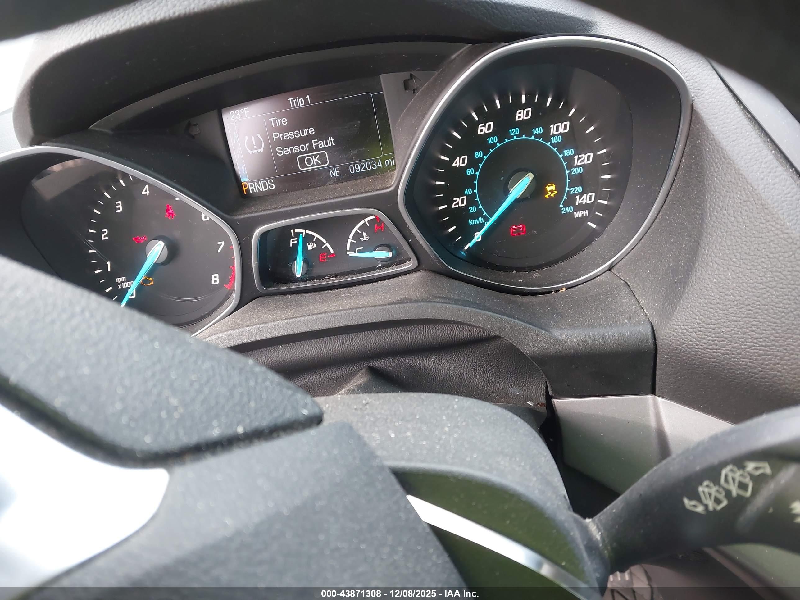 FORD ESCAPE image 7
