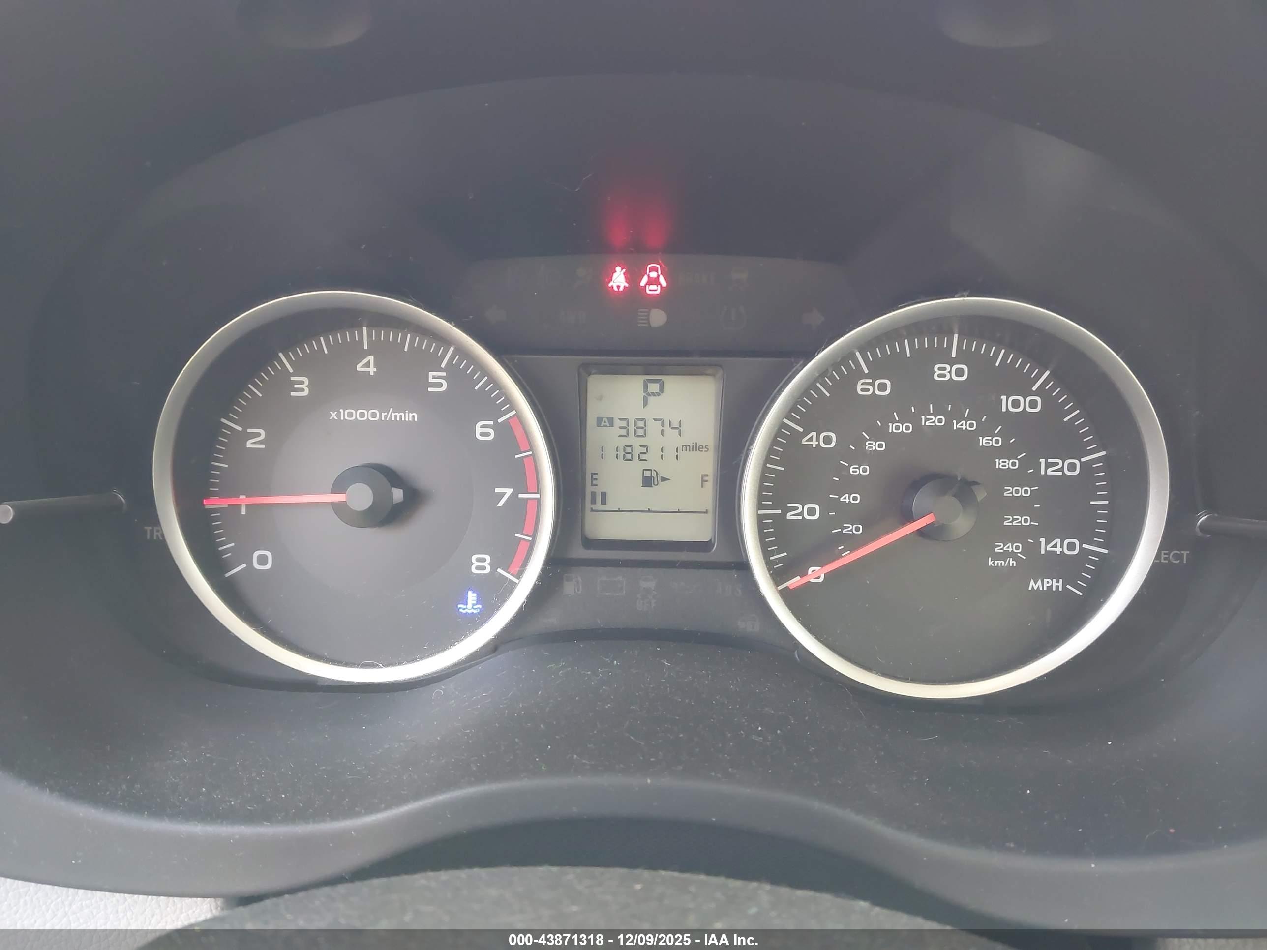 SUBARU FORESTER image 7