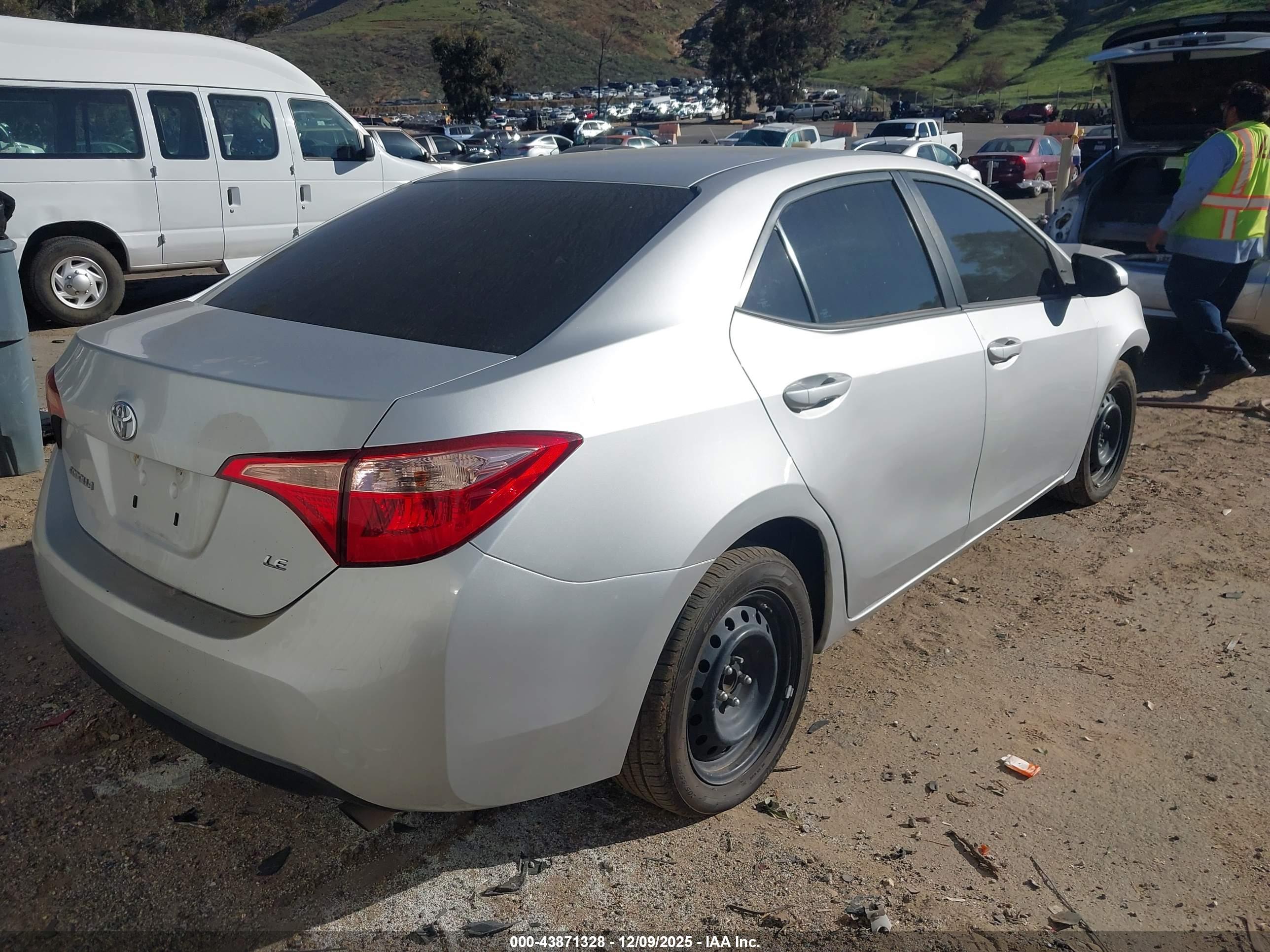 TOYOTA COROLLA image 4