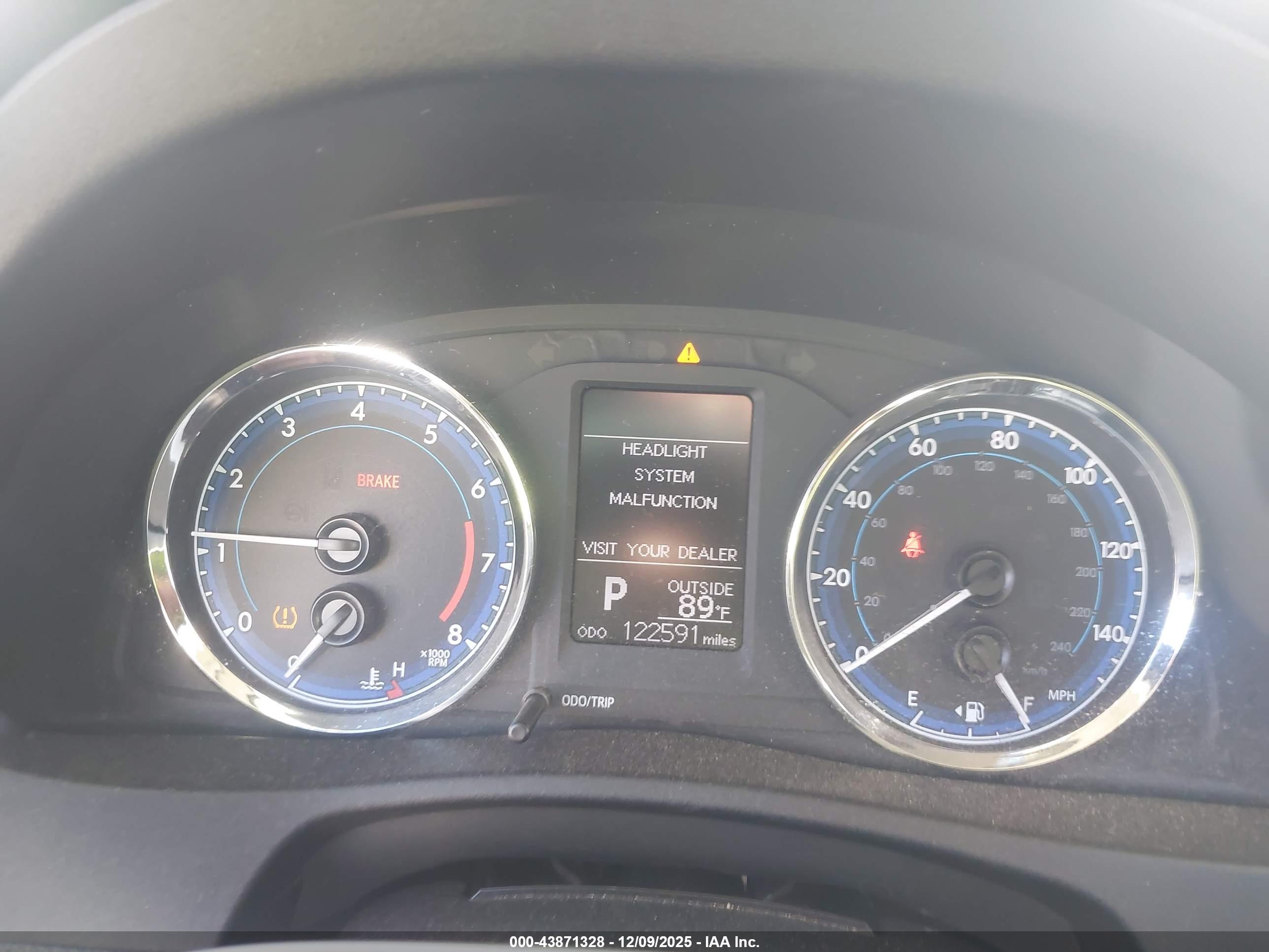 TOYOTA COROLLA image 7