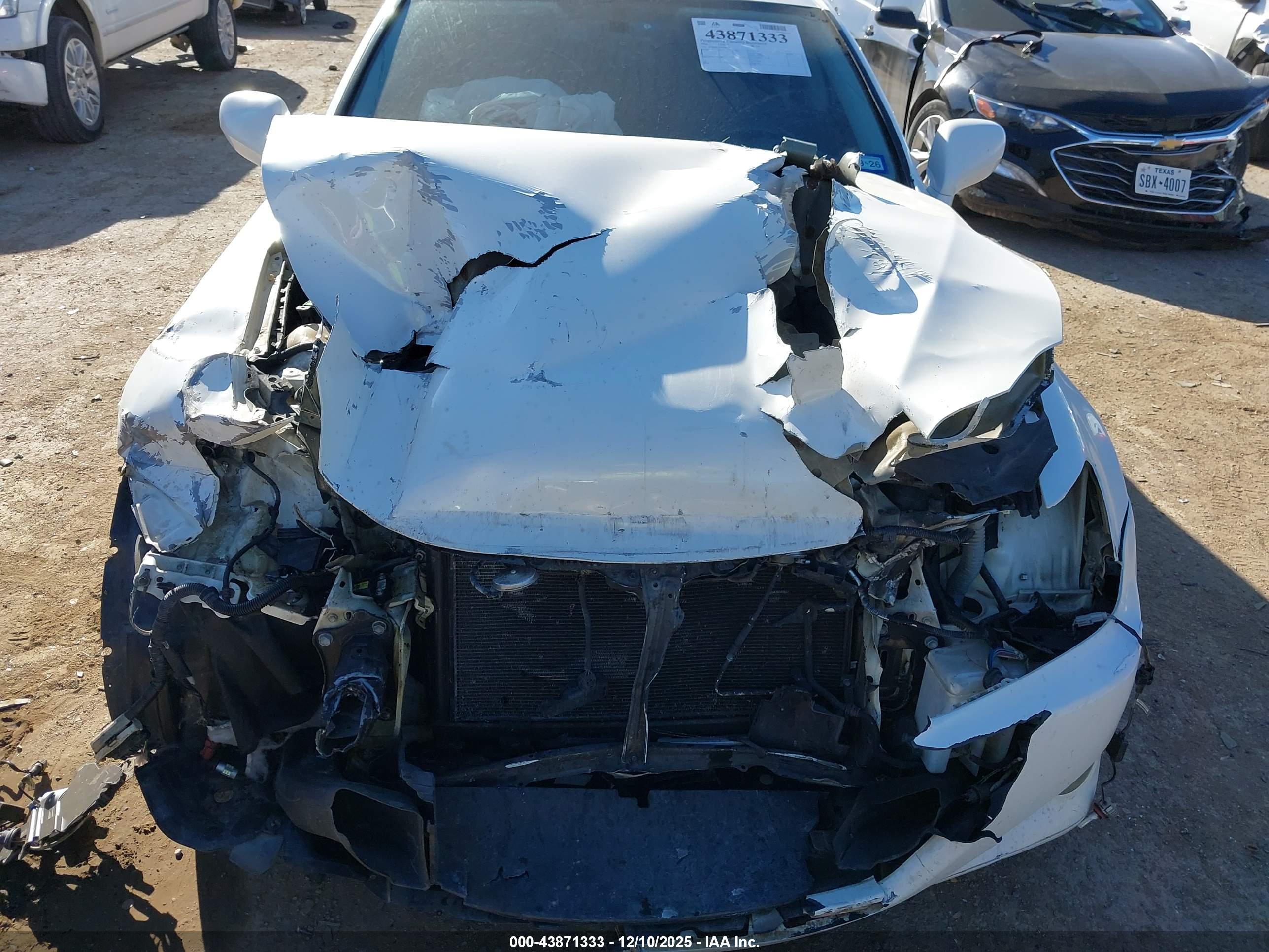 LEXUS IS image 6