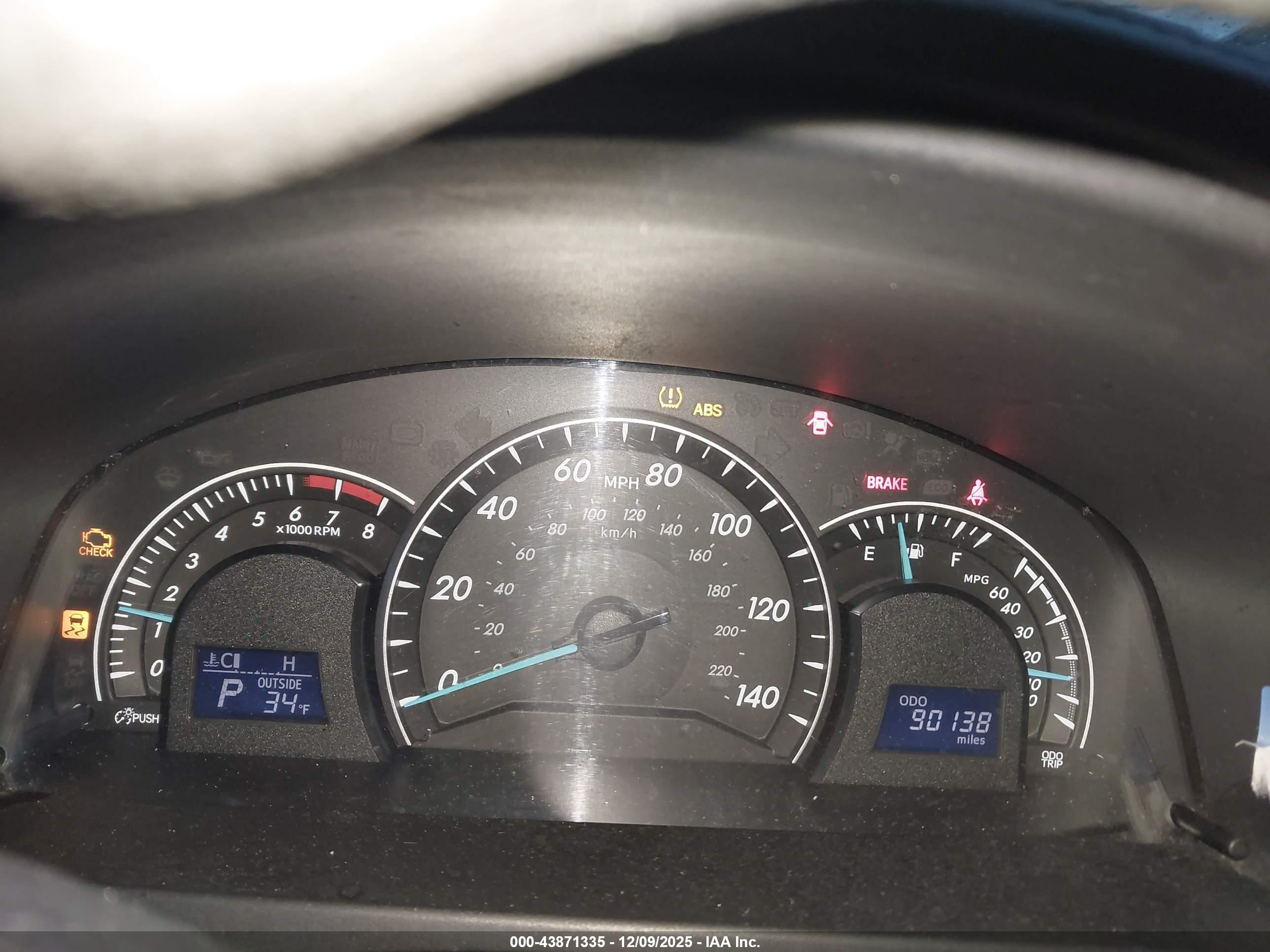 TOYOTA CAMRY image 7