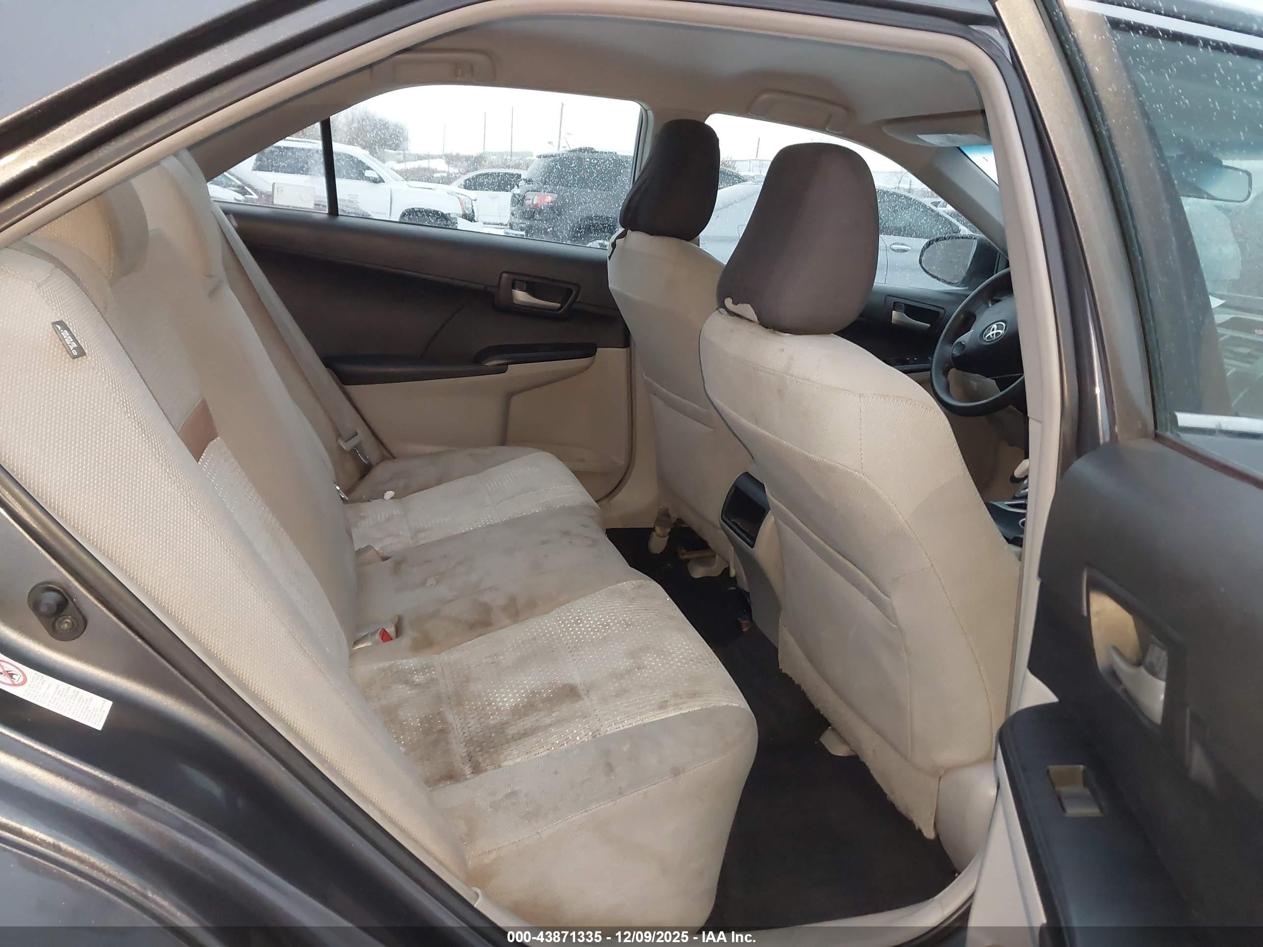 TOYOTA CAMRY image 8