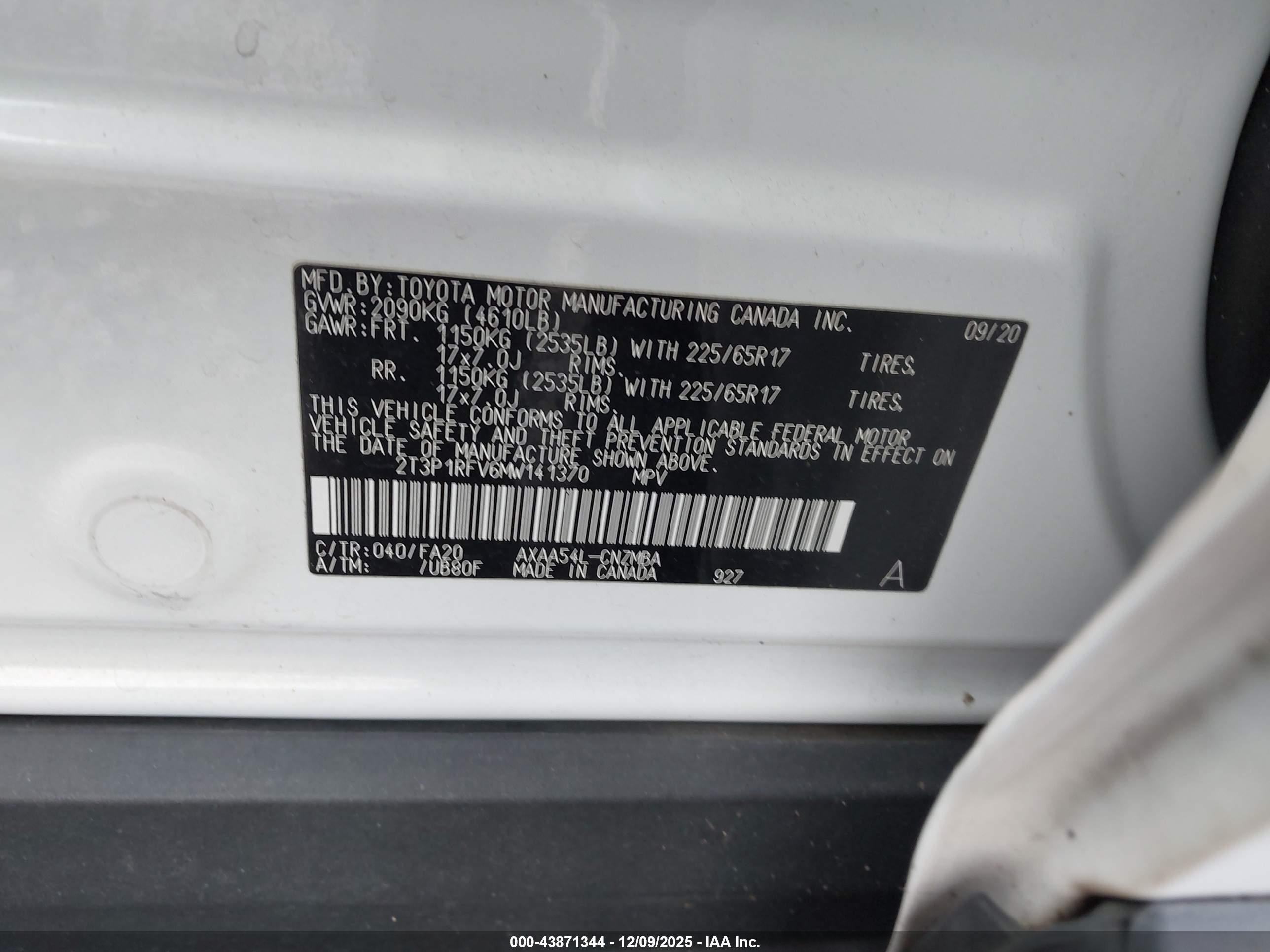 TOYOTA RAV4 image 9