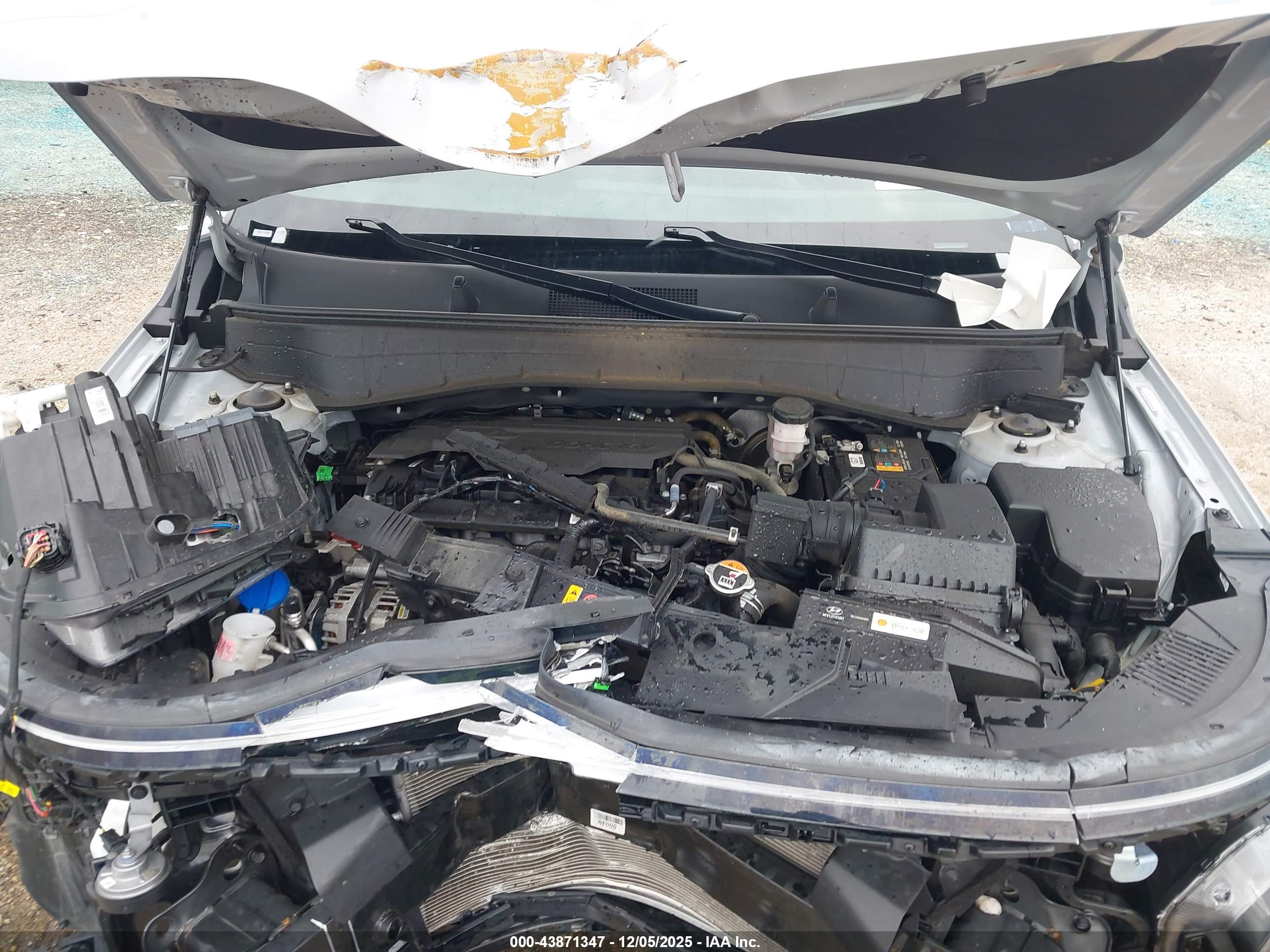 HYUNDAI KONA image 10