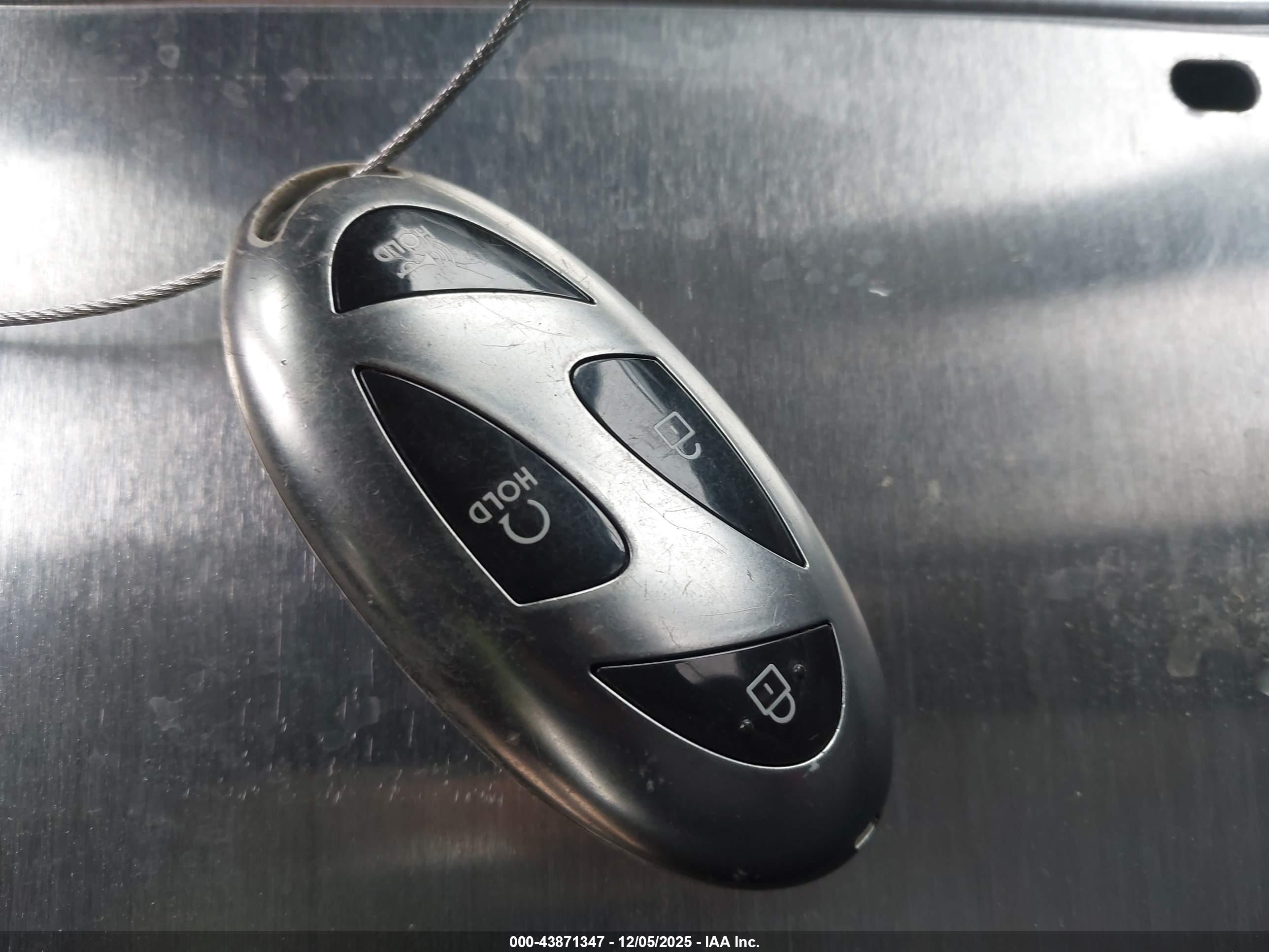 HYUNDAI KONA image 11
