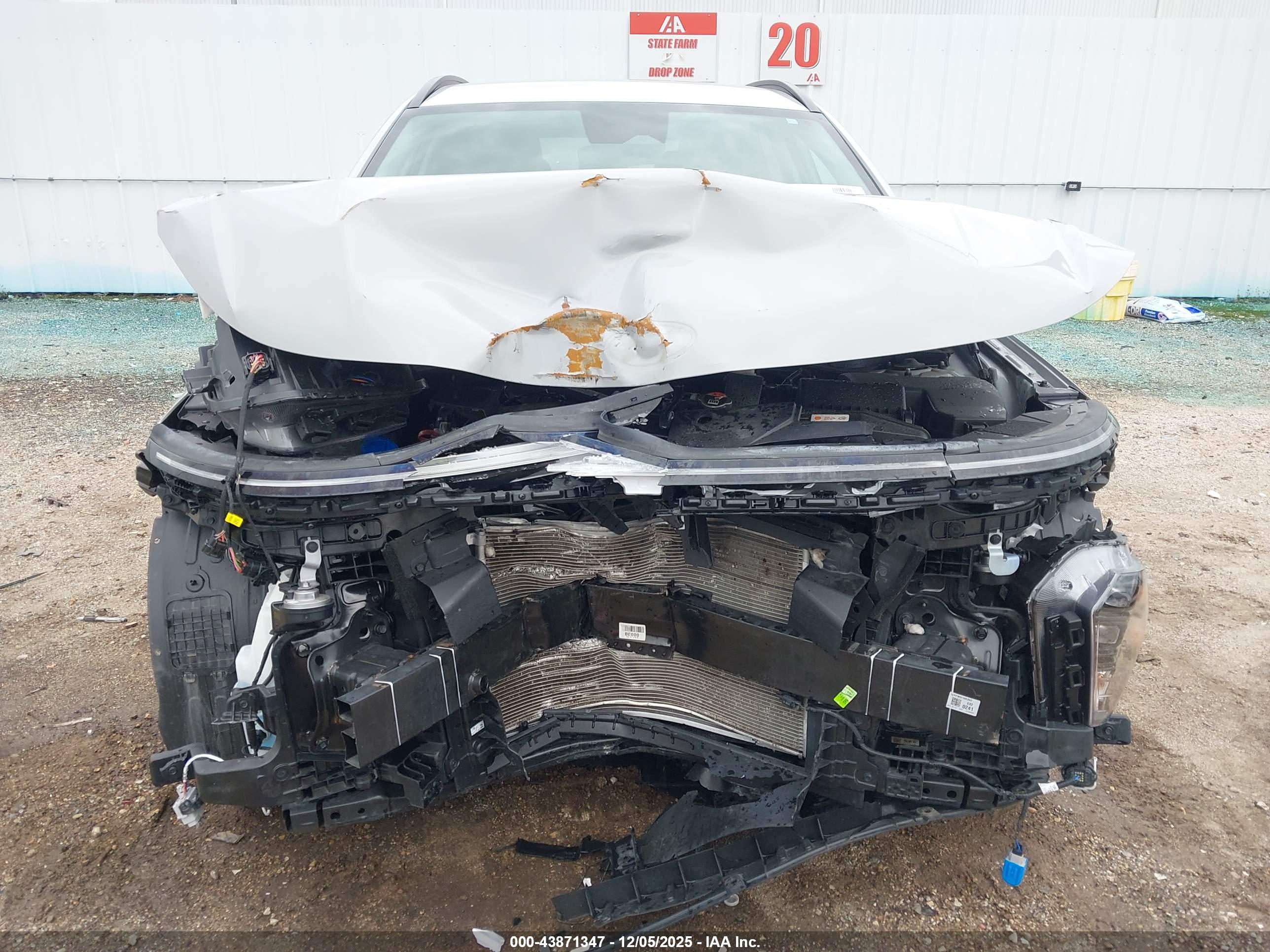 HYUNDAI KONA image 6