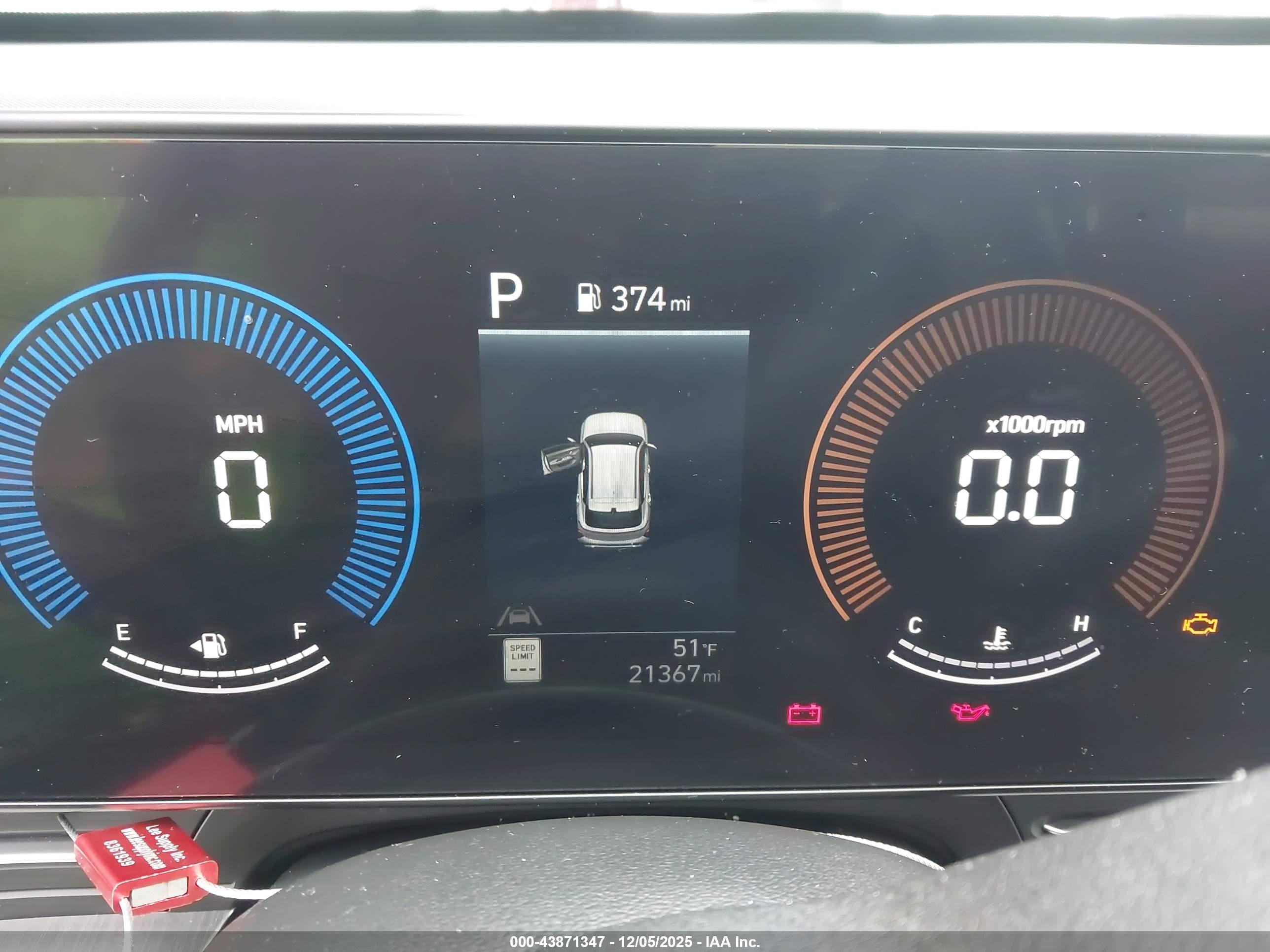 HYUNDAI KONA image 7