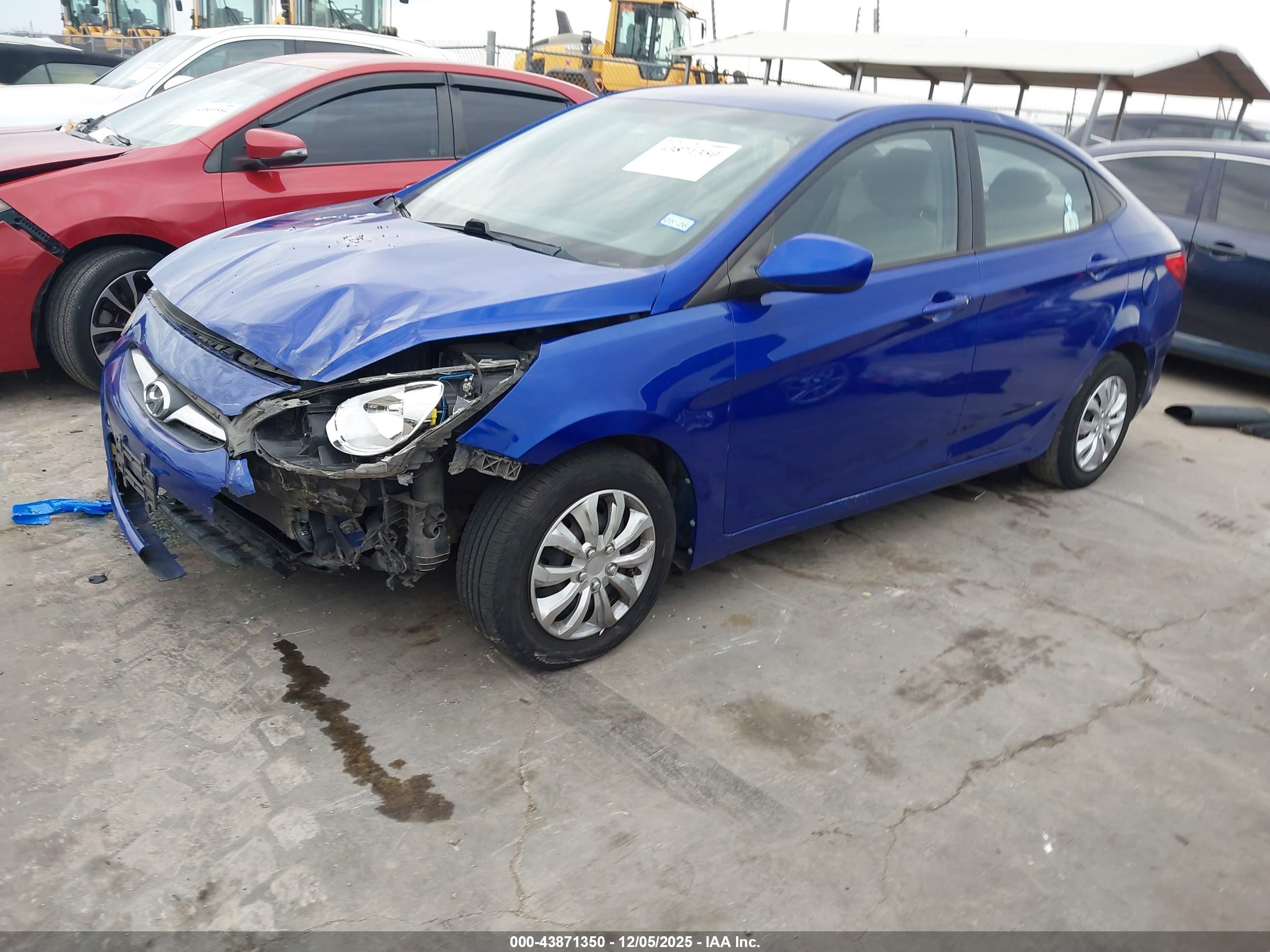 HYUNDAI ACCENT image 2