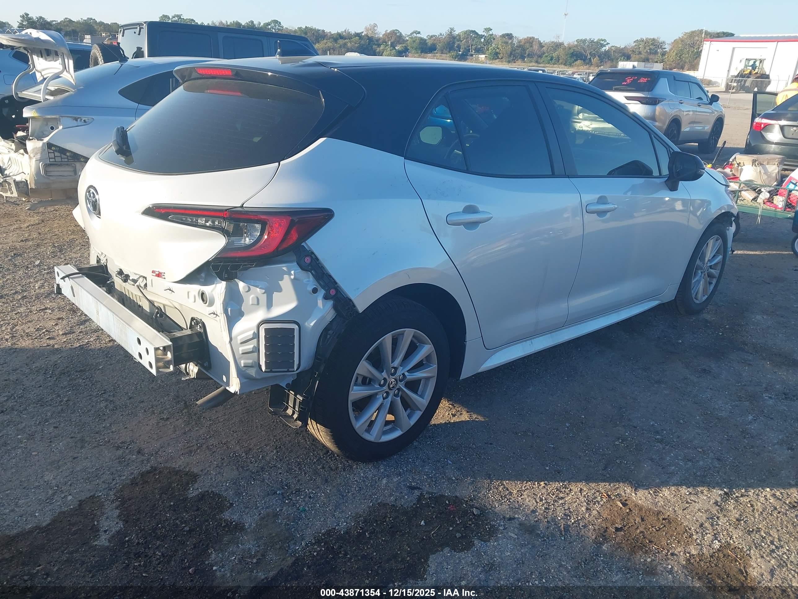 TOYOTA COROLLA image 4
